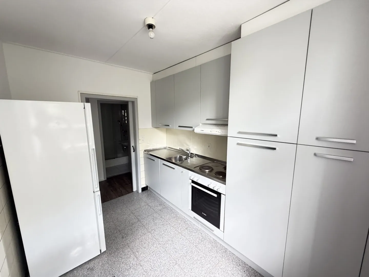 Appartement Charmant avec Terrasse - Photo 4 sur 10