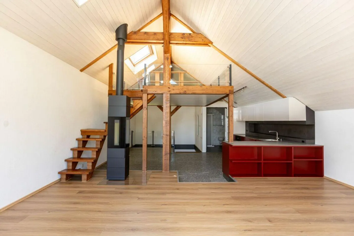 Charmantes Loft mit Garten und Pilatusblick - Foto 1 von 14