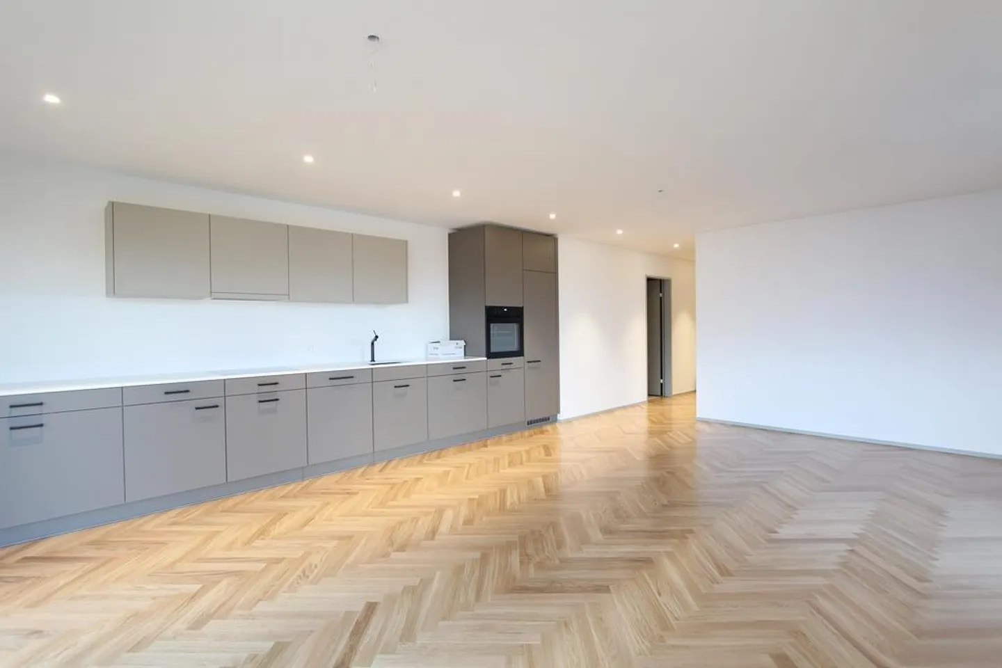 Appartement attrayant de 2,5 pièces avec terrasse et vue sur le lac à Meilen - Photo 2 sur 7