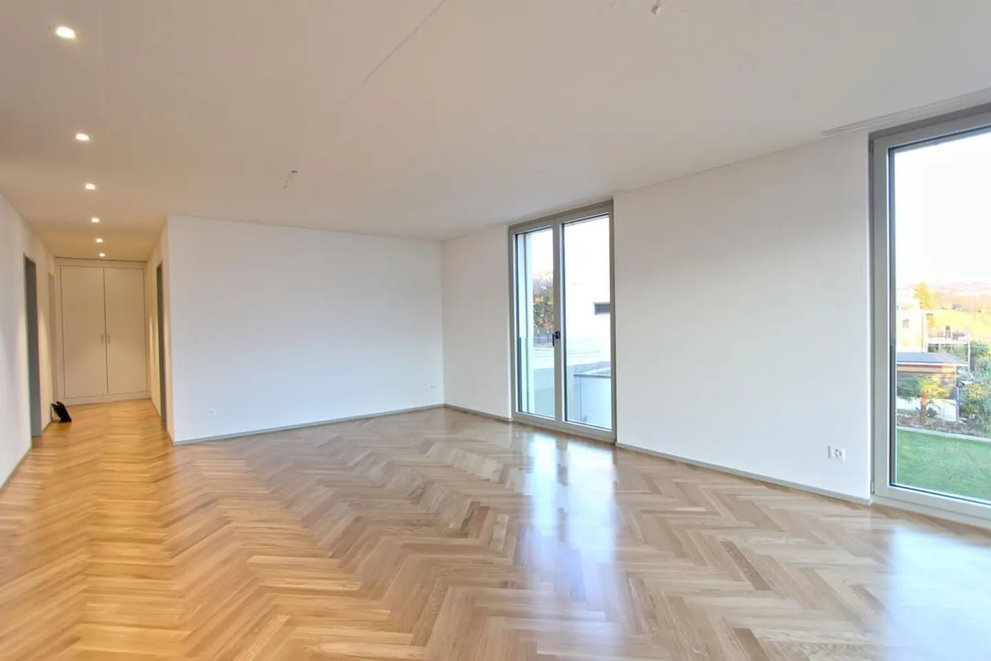 Appartement attrayant de 2,5 pièces avec terrasse et vue sur le lac à Meilen - Photo 3 sur 7
