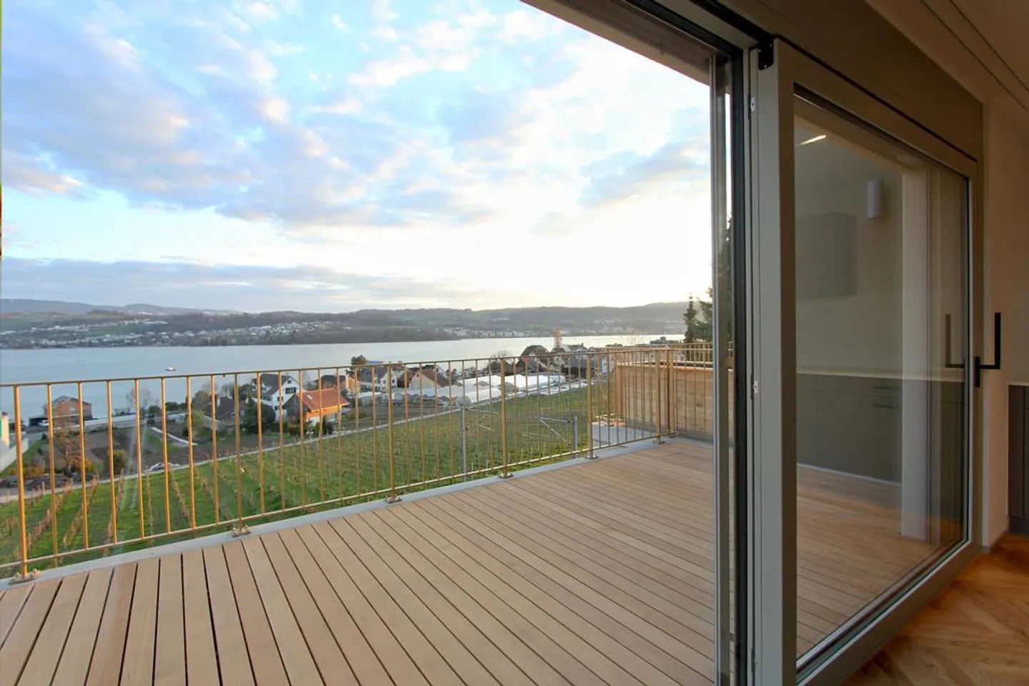 Appartement attrayant de 2,5 pièces avec terrasse et vue sur le lac à Meilen - Photo 6 sur 7
