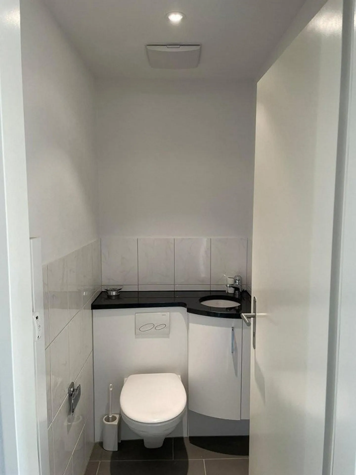 Bright 4.5-room apartment in a family-friendly location in Neu-Aesch - Photo 9 of 9