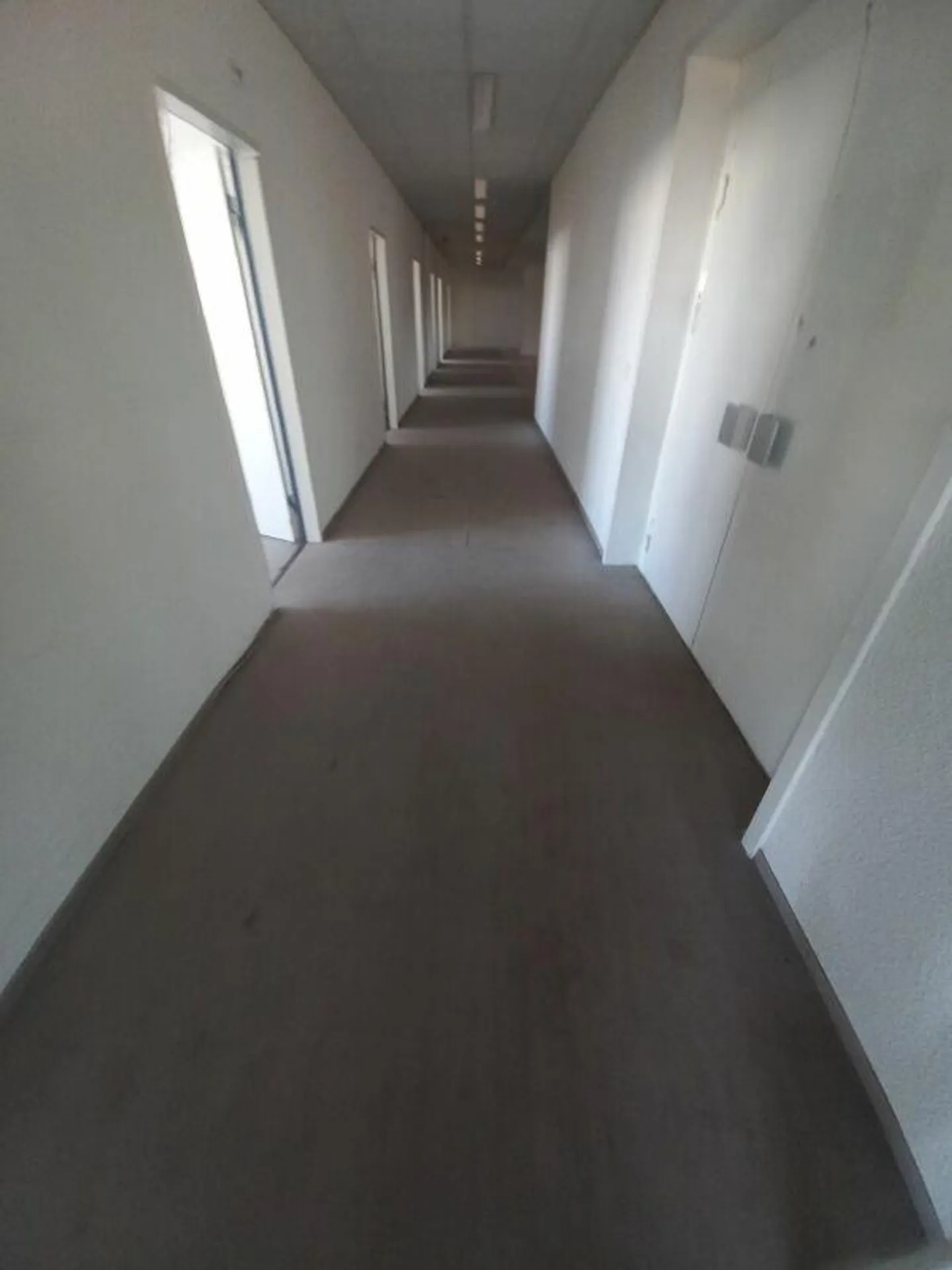 Spacious office space with a magnificent view - Photo 3 of 9