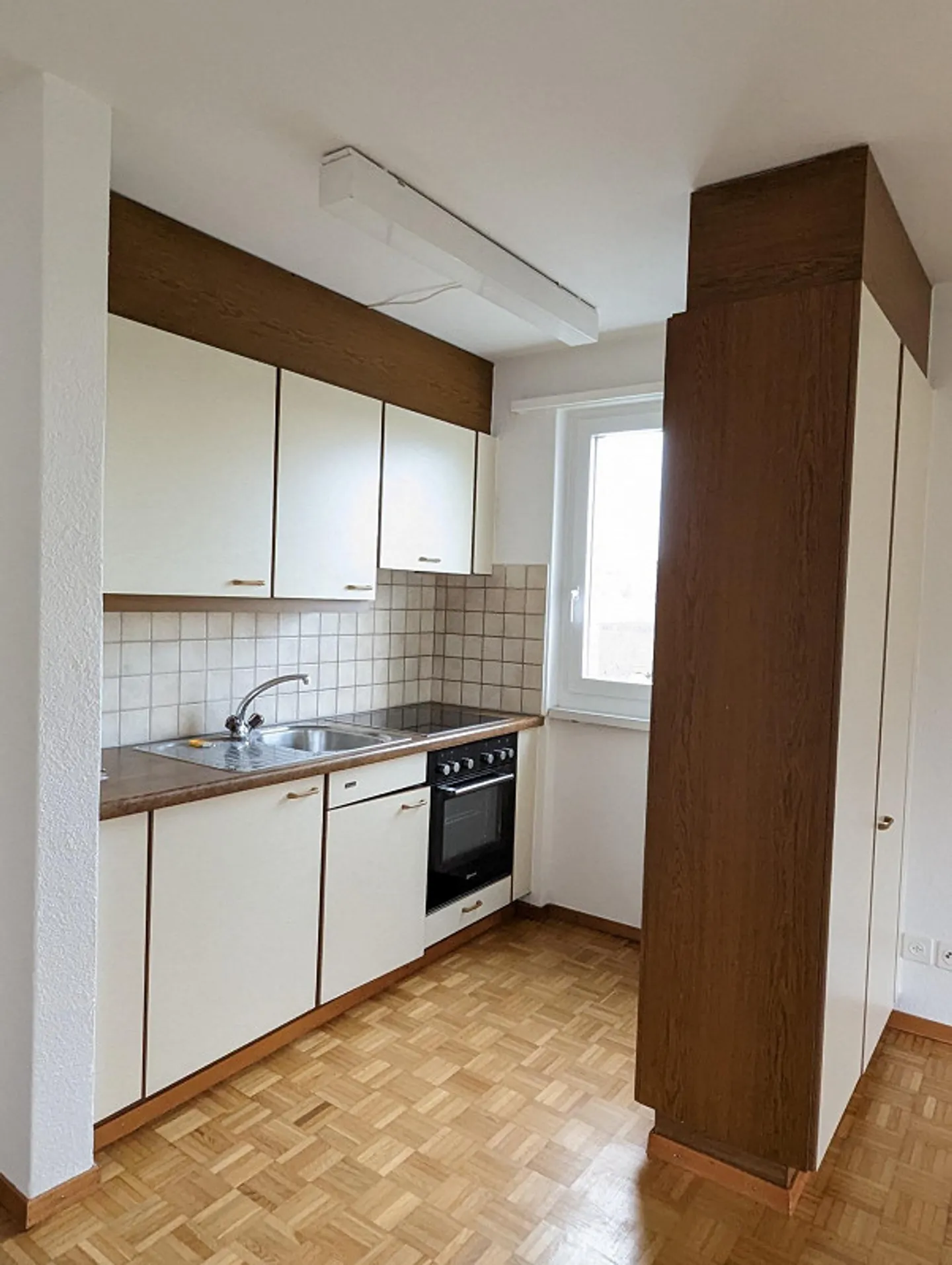 1 Room Apartment with Balcony Near University - Photo 3 of 6
