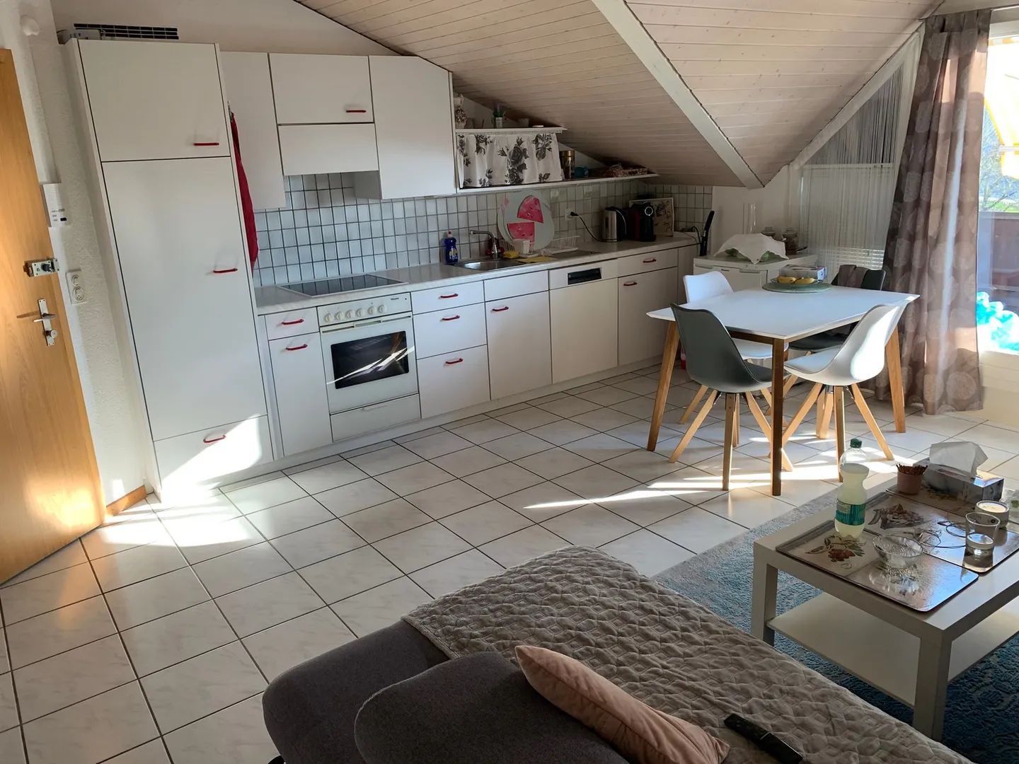2-room attic apartment with balcony for rent - Photo 3 of 4