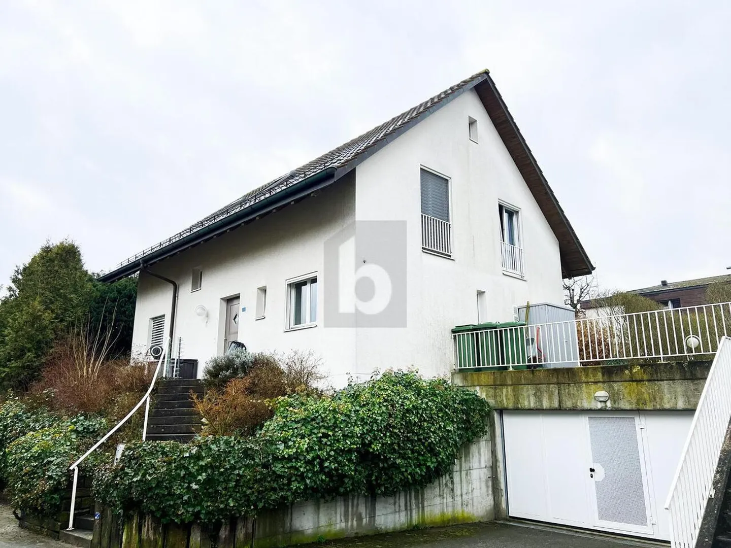 Family-Friendly with Garden and Plenty of Space! - Photo 1 of 5