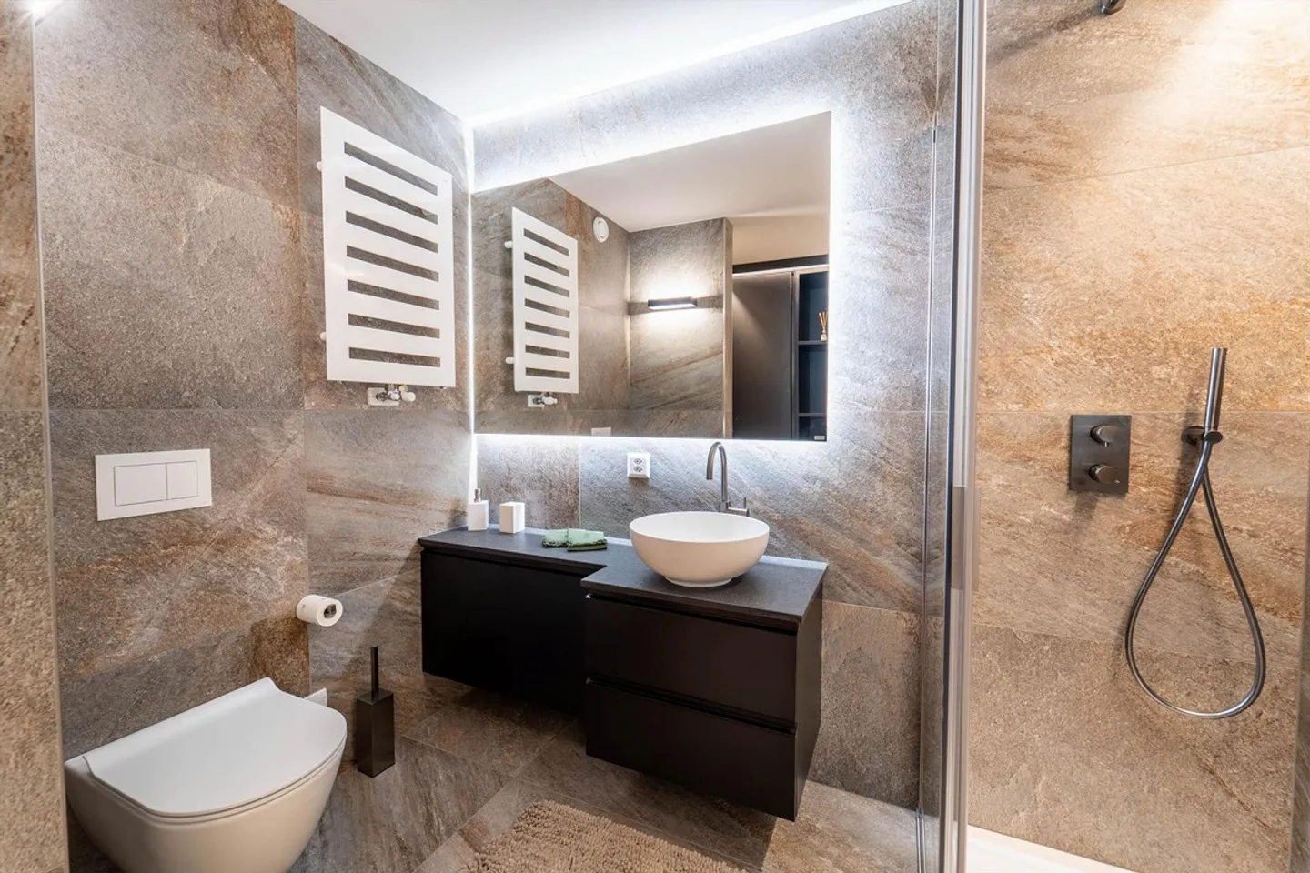 Elegant Apartment in St. Moritz - Photo 4 of 6