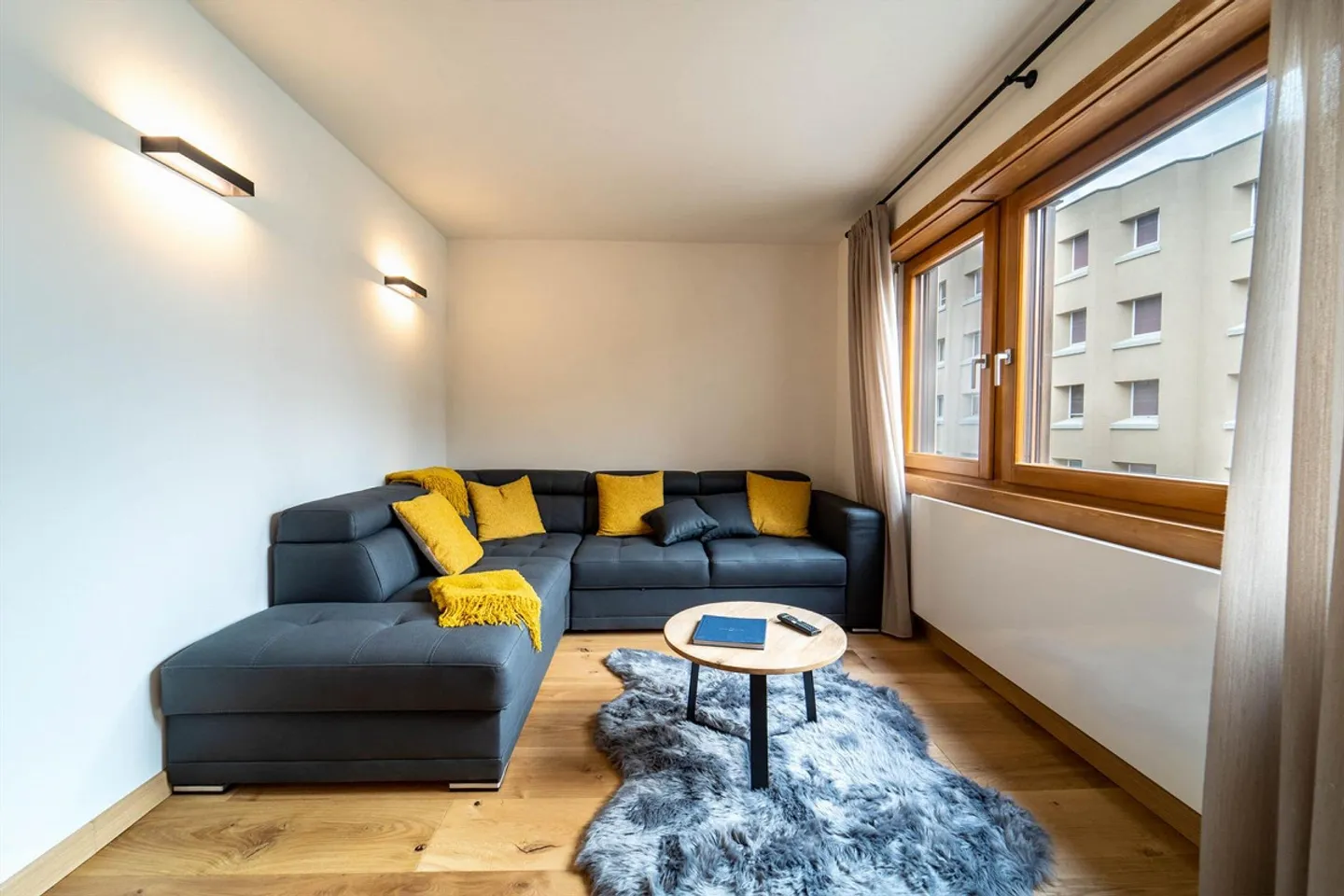 Elegant Apartment in St. Moritz - Photo 5 of 6