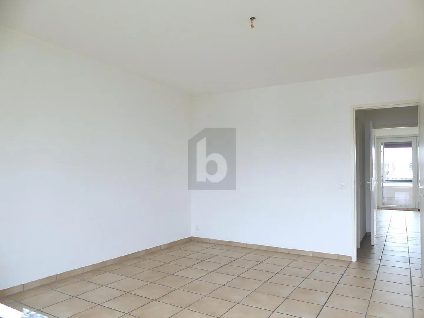 Appartamento in affitto - Foto 3 di 6