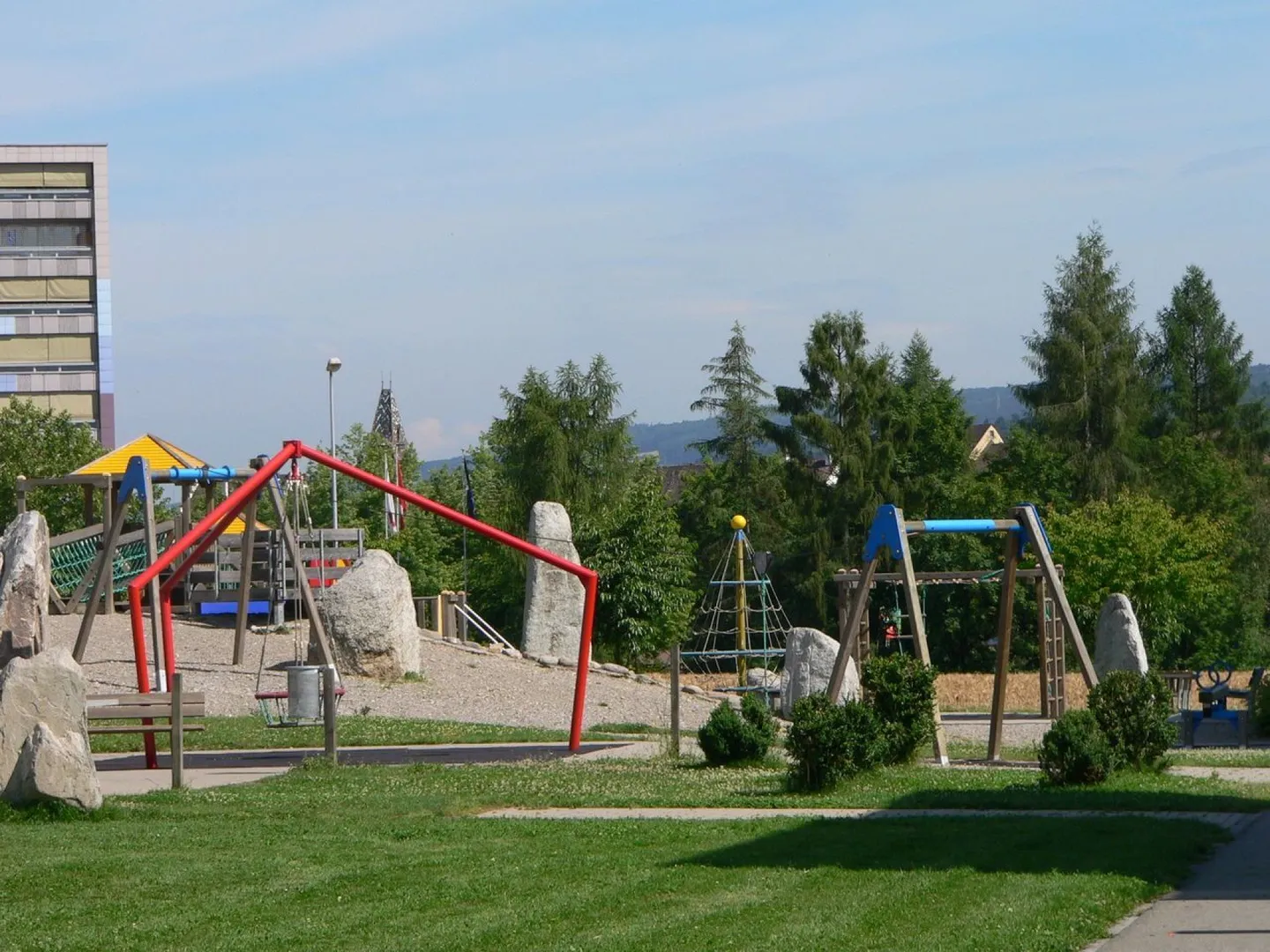 Luminaire spacieux et adapté aux enfants - Photo 2 sur 9