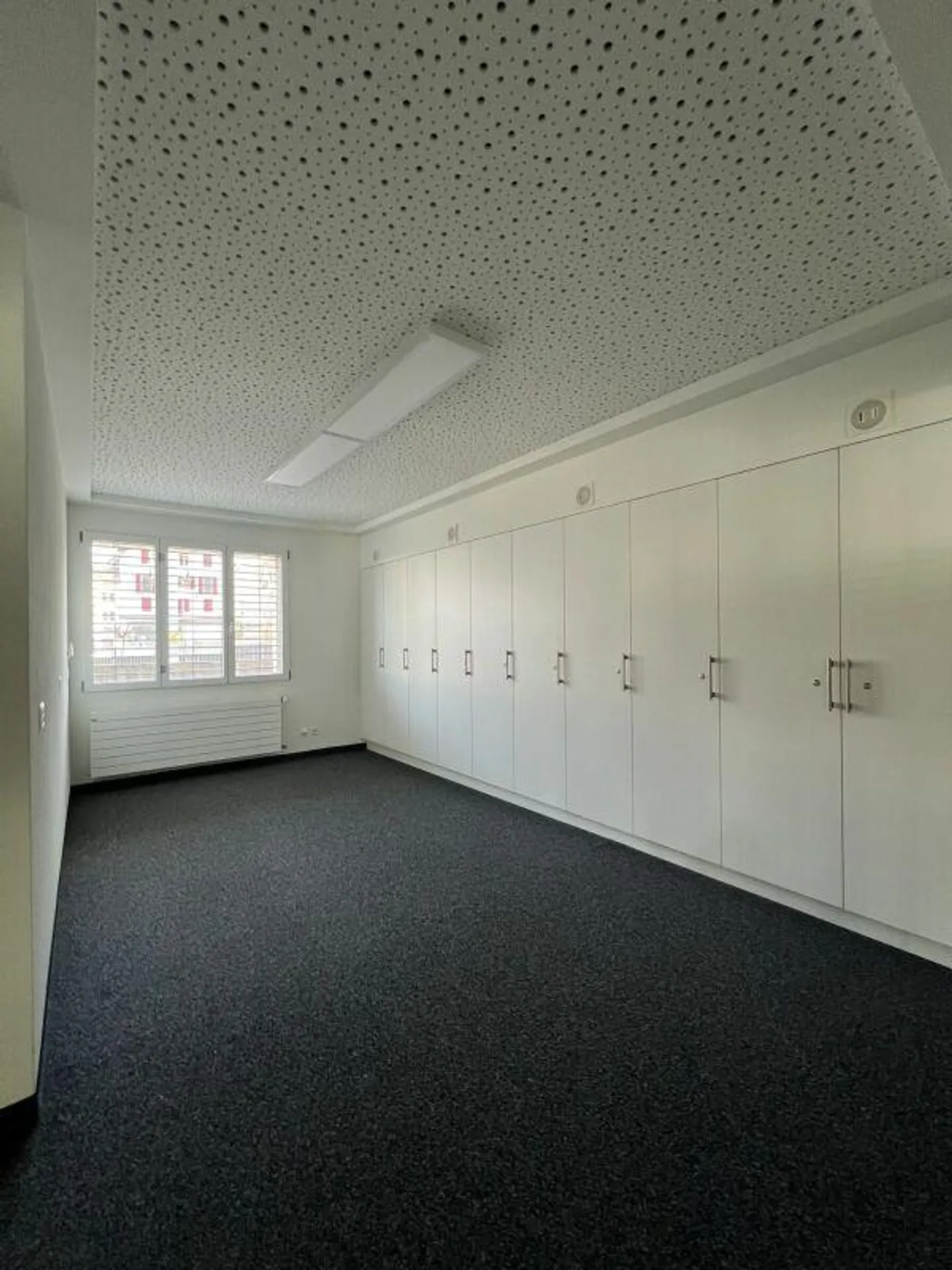 Moderne Büroräumlichkeiten Nähe Bahnhof Schwyz - Foto 3 von 9