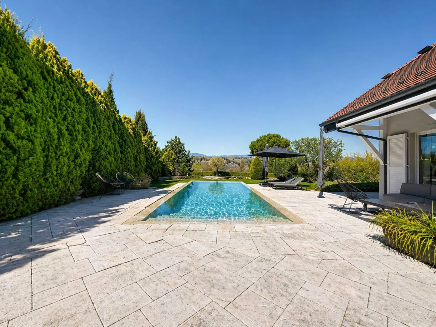Elegant Villa with Stunning Views - Photo 2 of 13