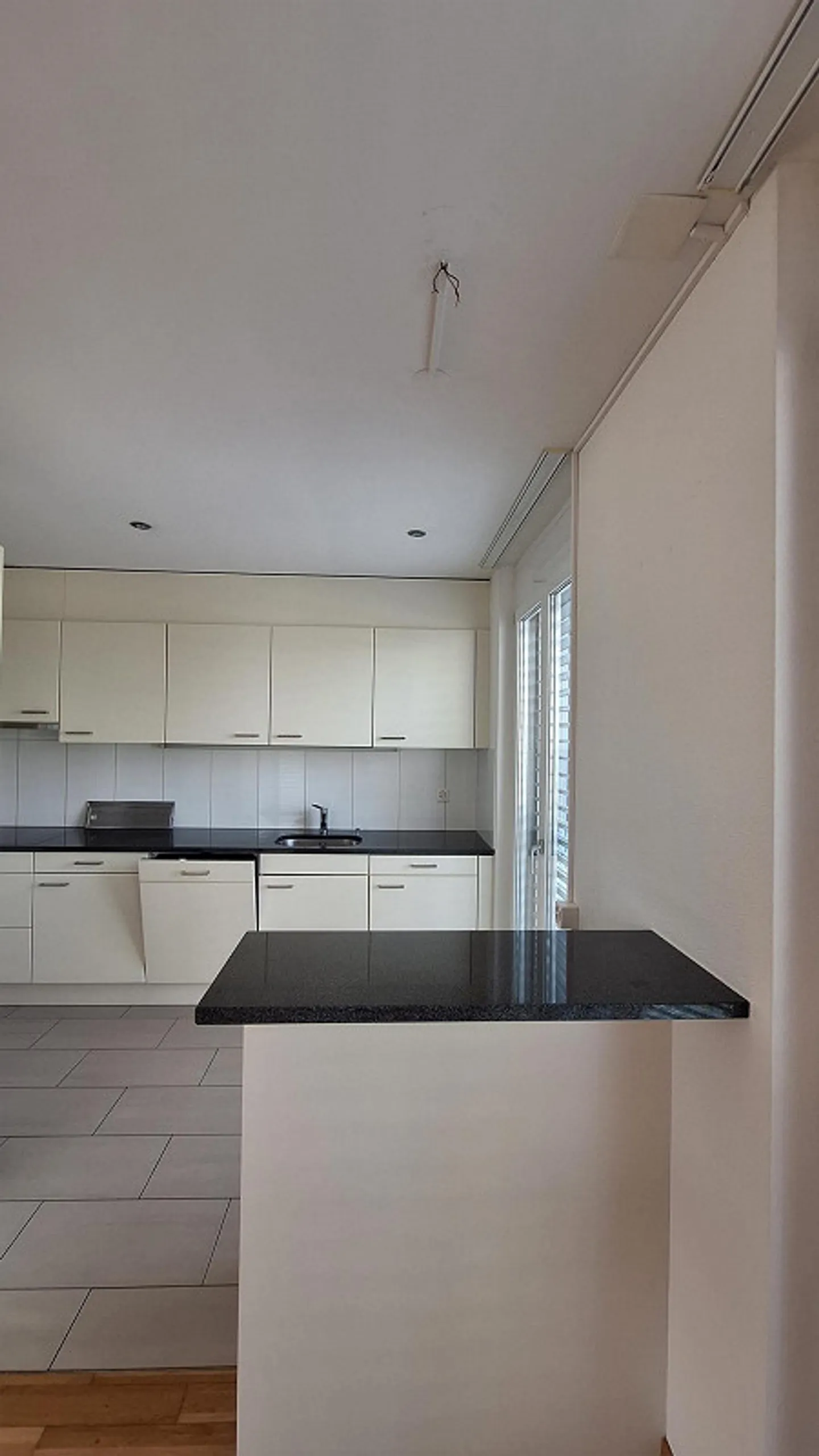 4.5-room apartment, centrally located, bright, spacious layout - Photo 1 of 8