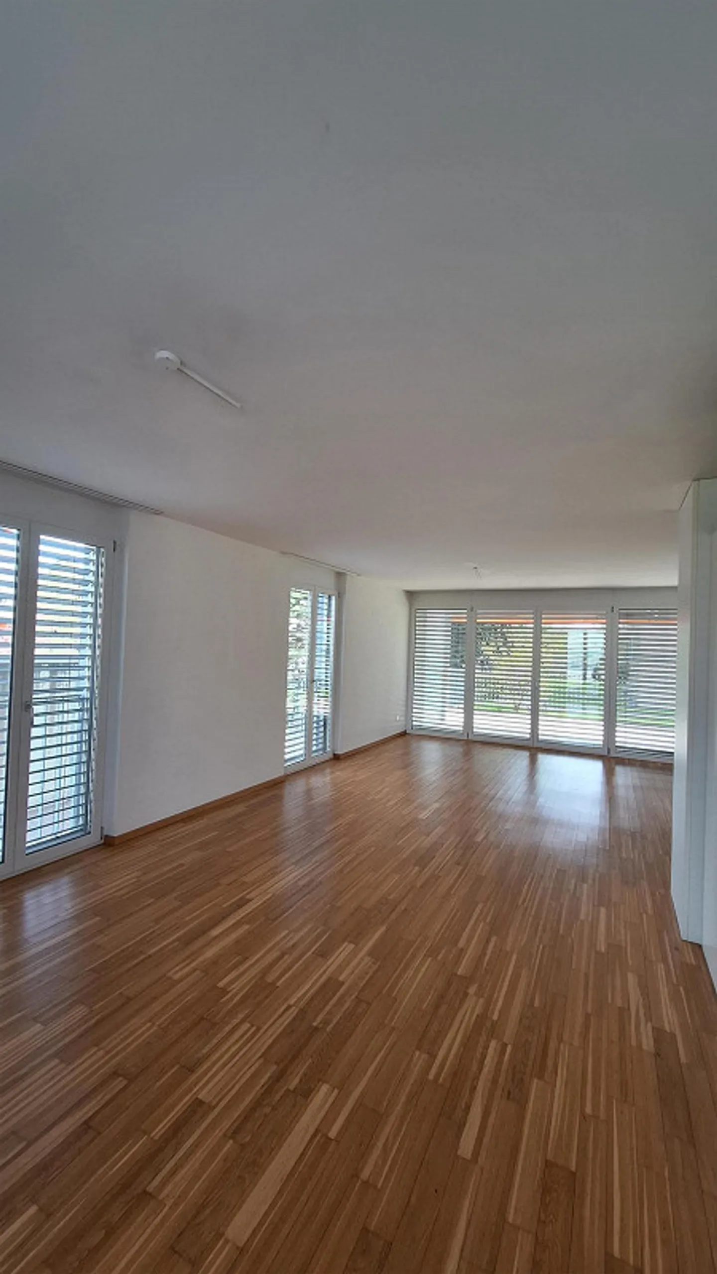 4.5-room apartment, centrally located, bright, spacious layout - Photo 5 of 8