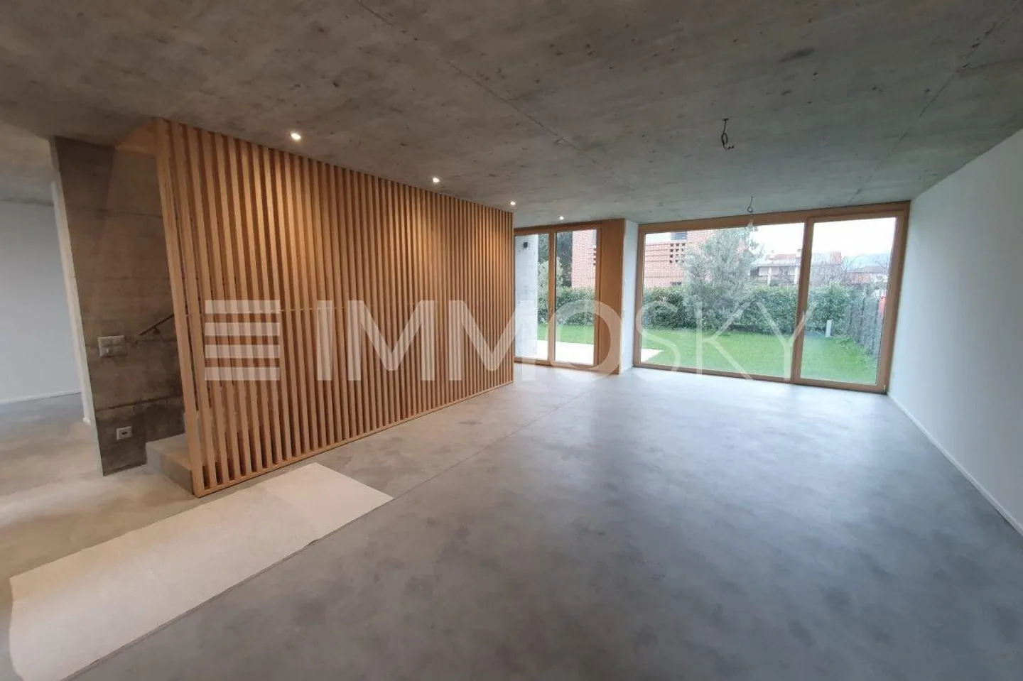 Maison individuelle élégante avec jardin, neuve - Photo 2 sur 5