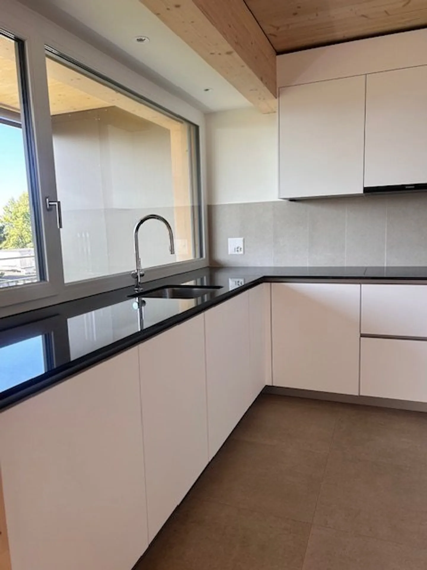 Appartement avec 3,5 pièces au 3ème étage - Photo 3 sur 11