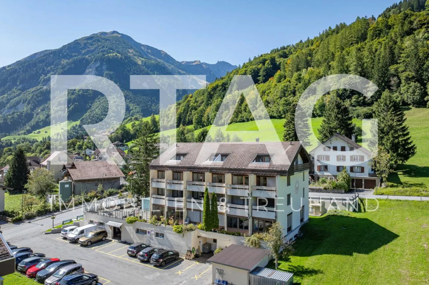 Wohn- und Geschäftshaus - Foto 1 von 14