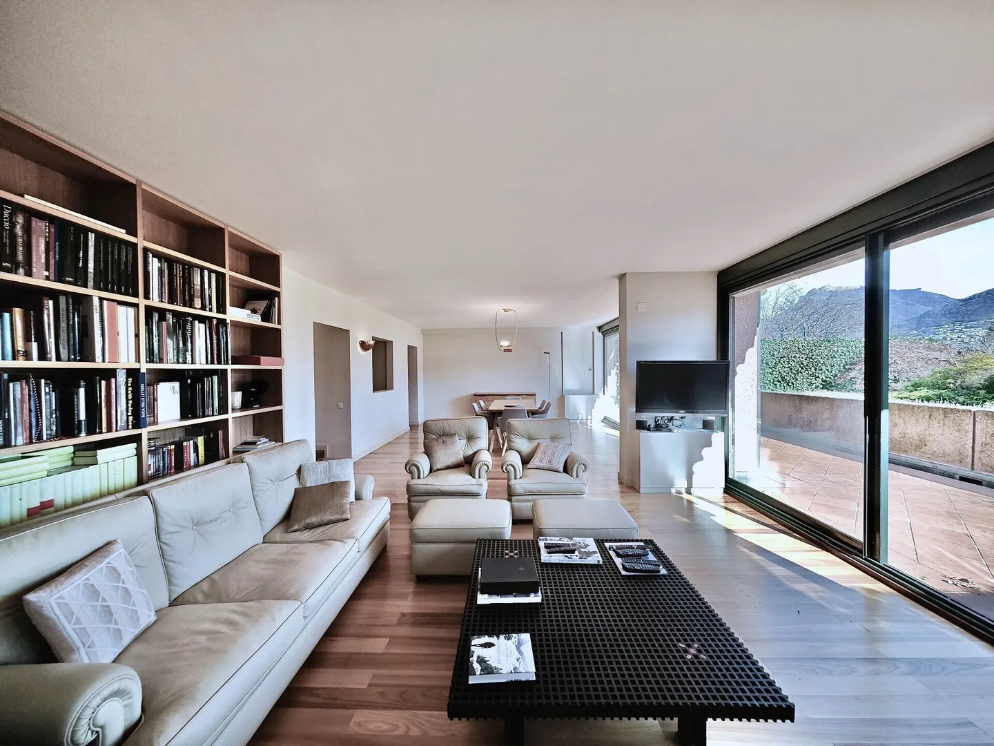 Lugano, Collina d'Oro: in the Residence "Parco Principe Leopoldo" apartment with 2 terraces, 3.5 rooms - Foto 6 di 12