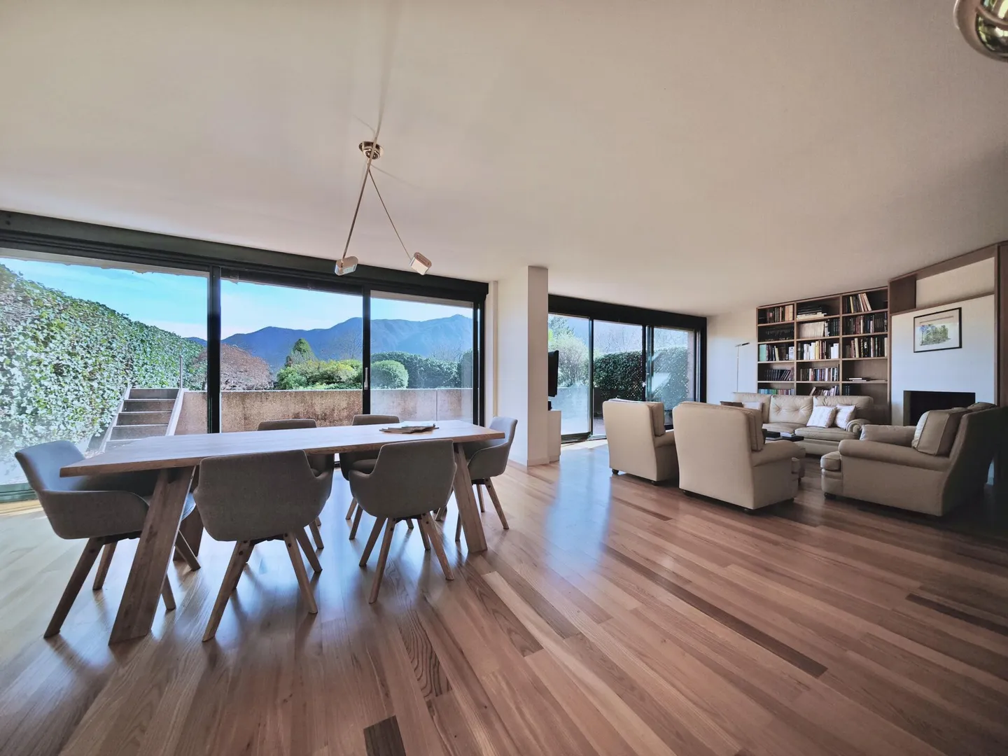 Lugano, Collina d'Oro: in the Residence "Parco Principe Leopoldo" apartment with 2 terraces, 3.5 rooms - Foto 8 di 12