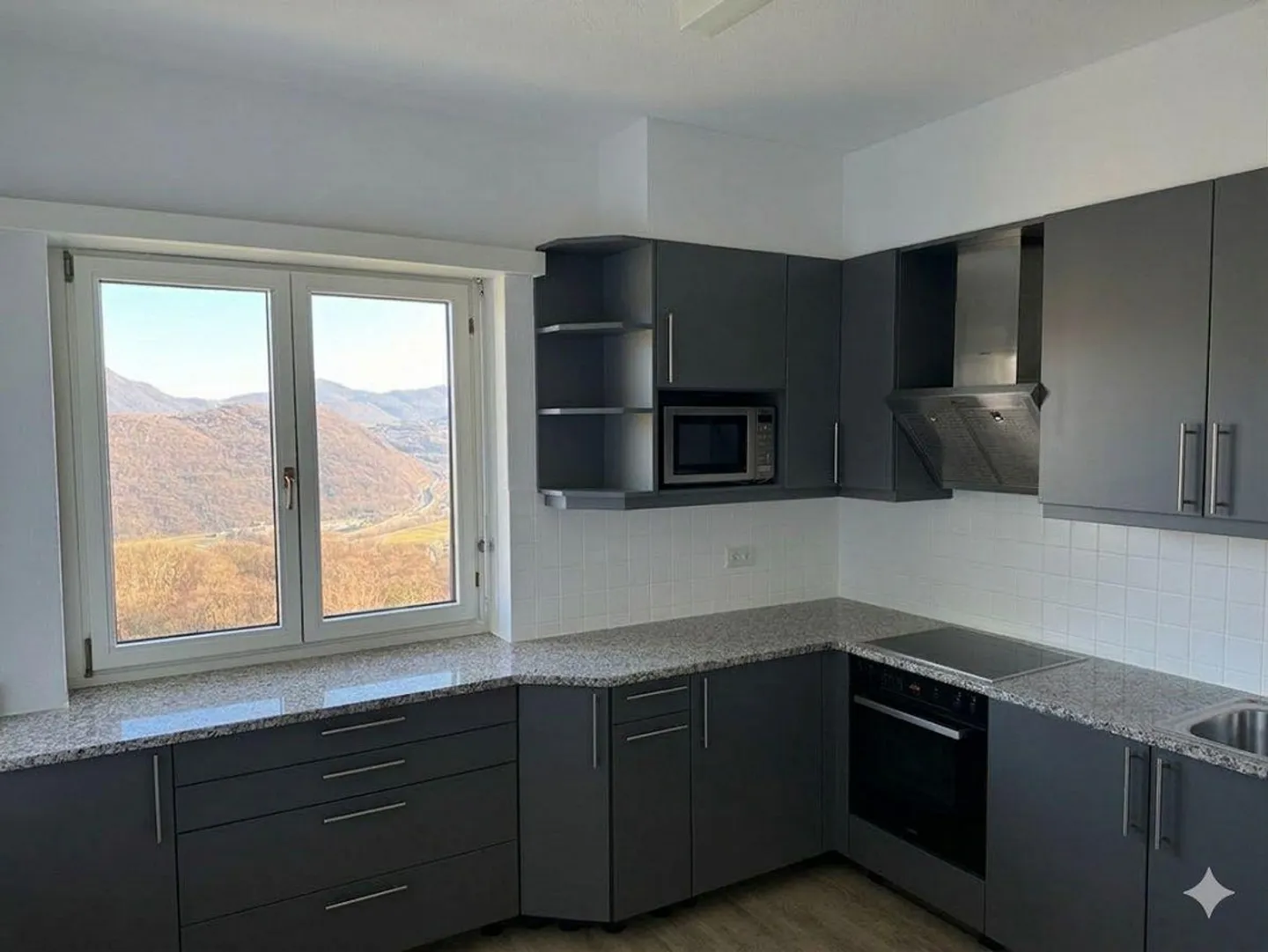 Living in Style Surrounded by Green – Spacious 4.5 Rooms with Garden - Photo 5 of 10