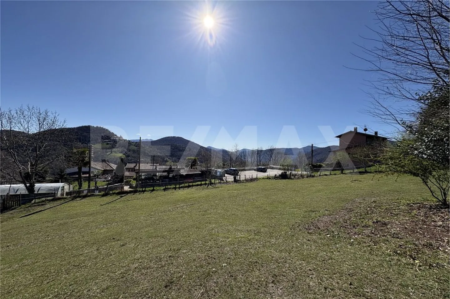 Building land in the midst of nature, ideal for horse lovers - Photo 1 of 7