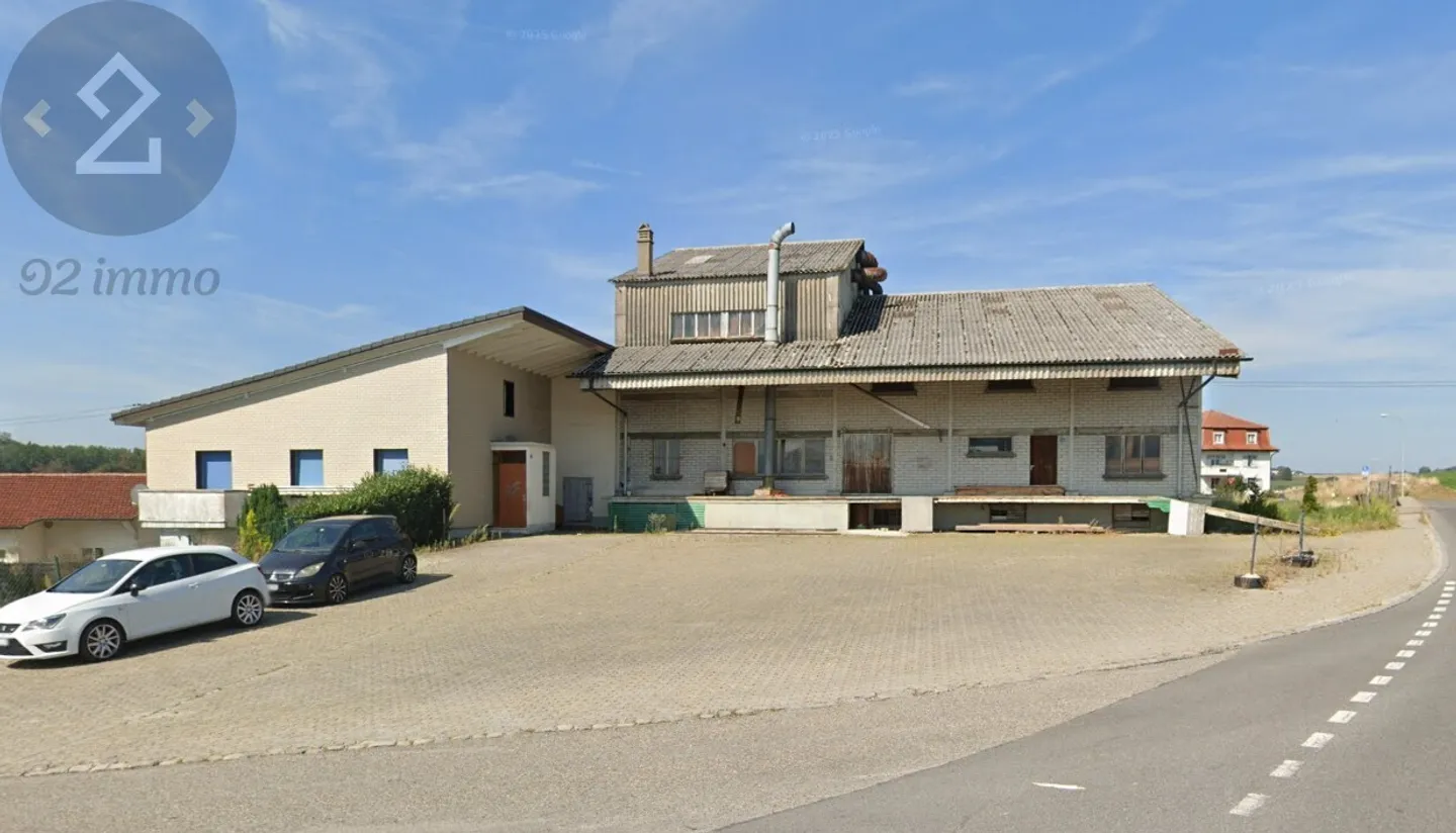 Aussenparkplatz - Foto 2 von 2