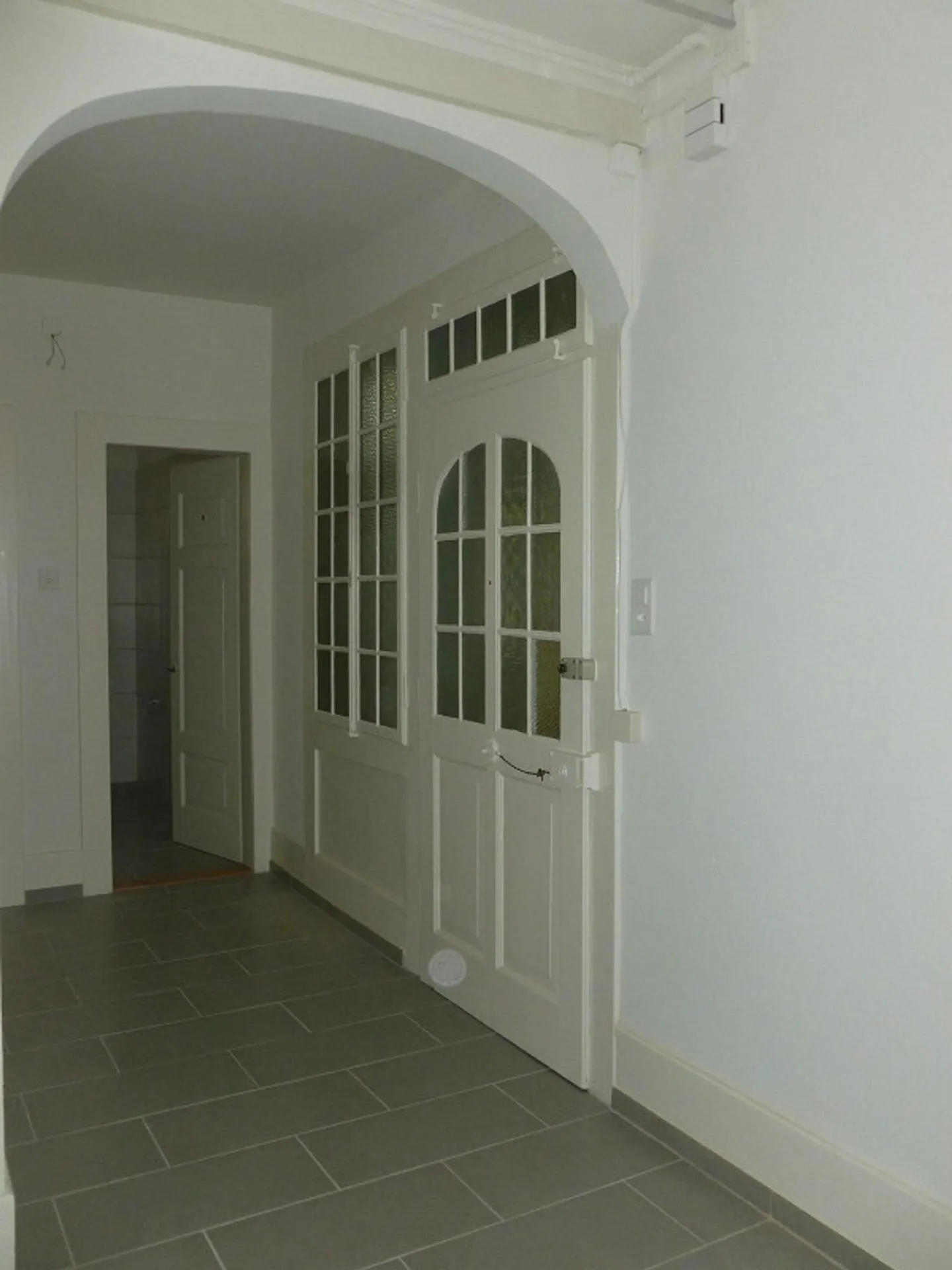 4 Room Apartment - Photo 5 of 8