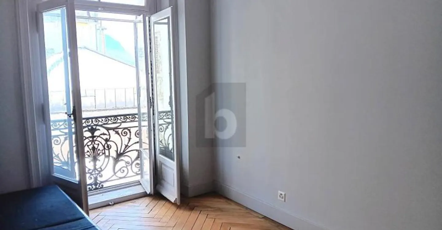 Studio Charmant dans Hôtel Historique - Photo 3 sur 6
