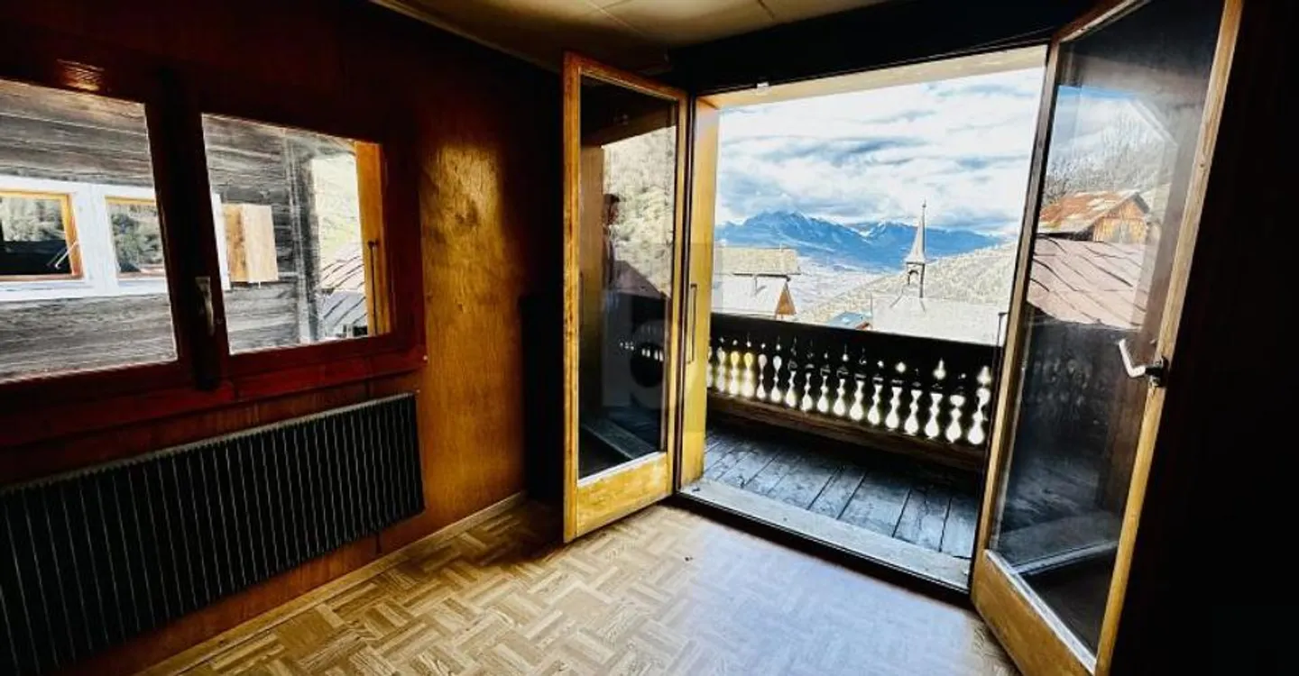 WITH LARGE ROOM, HIGH POTENTIAL, LITTLE PARADISE - Photo 4 of 5