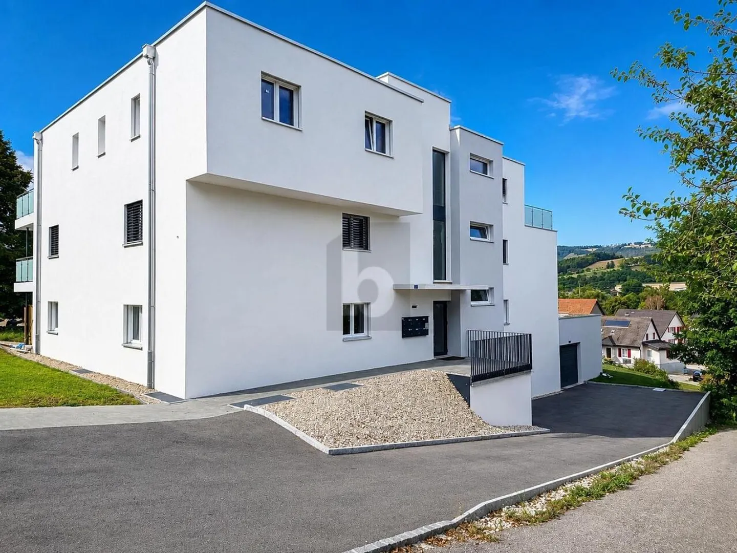 NEU UND GERÄUMIG LETZTE VERFÜGBAR - Foto 1 von 6