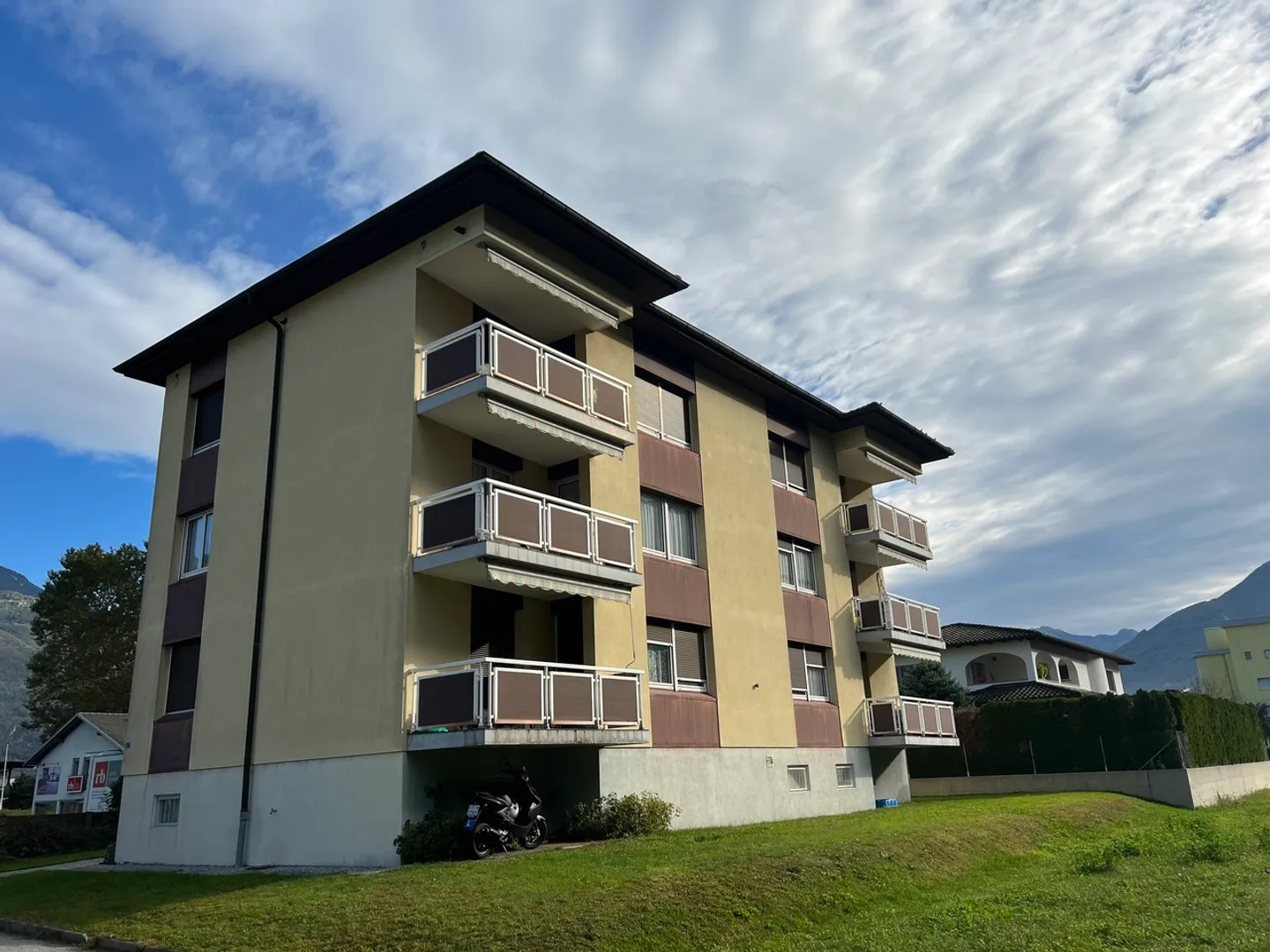 Charming 3.5-Room Apartment - Photo 1 of 8