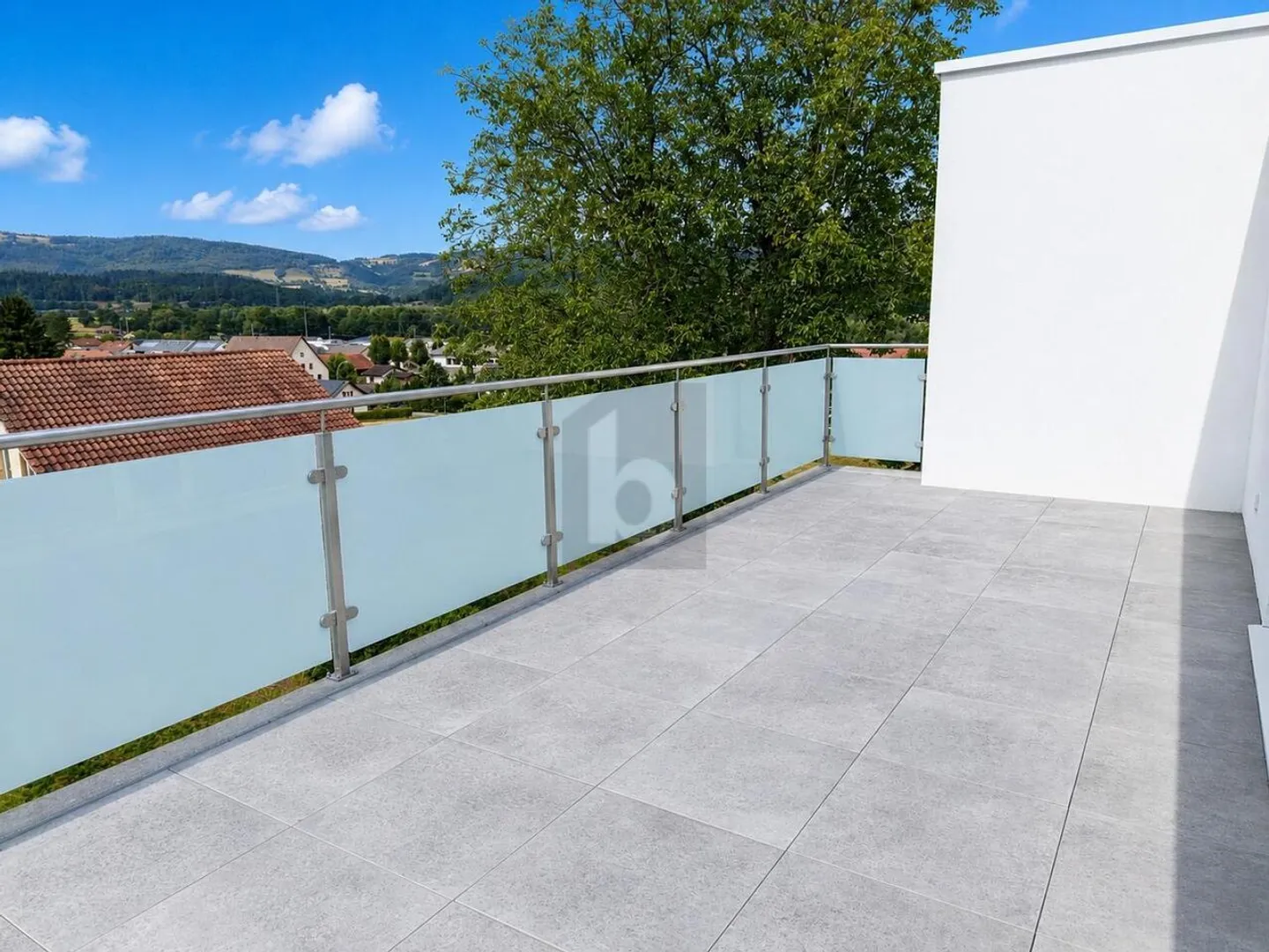 NEU UND GERÄUMIG LETZTE VERFÜGBAR - Foto 2 von 6