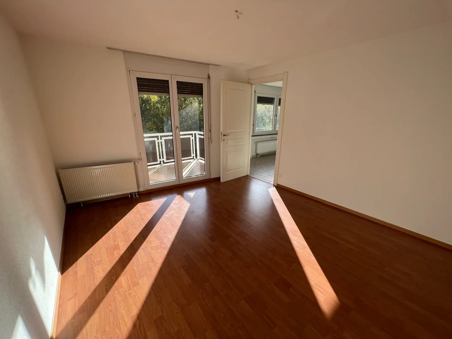 Charming 3.5-Room Apartment - Photo 2 of 8