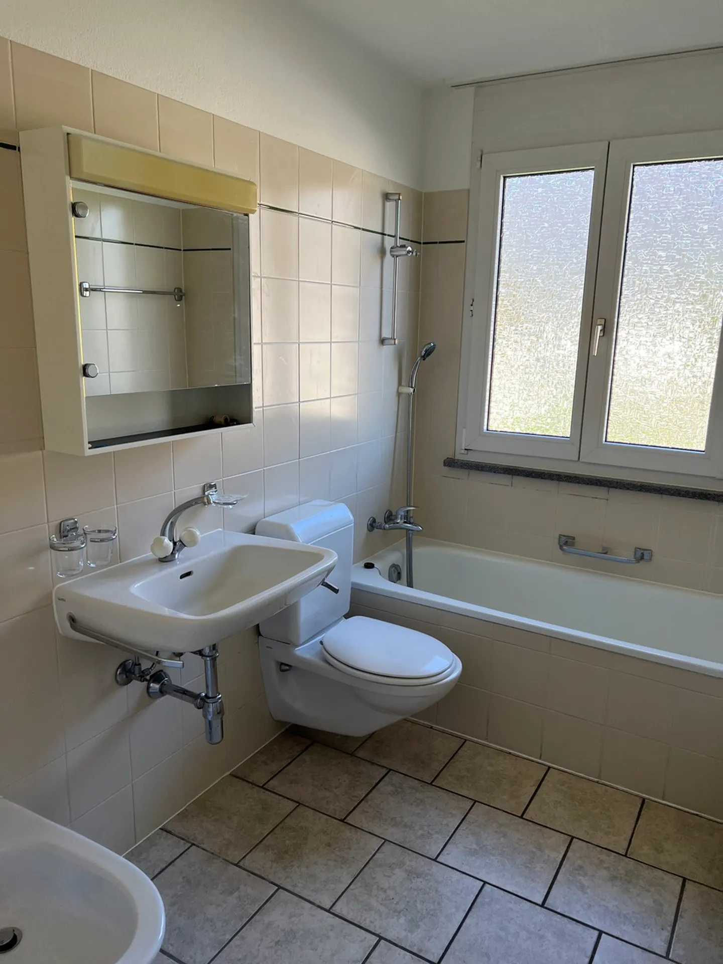 Charming 3.5-Room Apartment - Photo 8 of 8