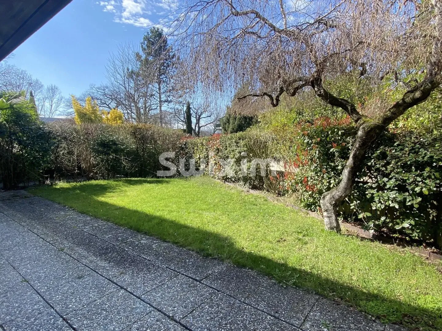 Charming Renovated Apartment - Photo 11 of 13