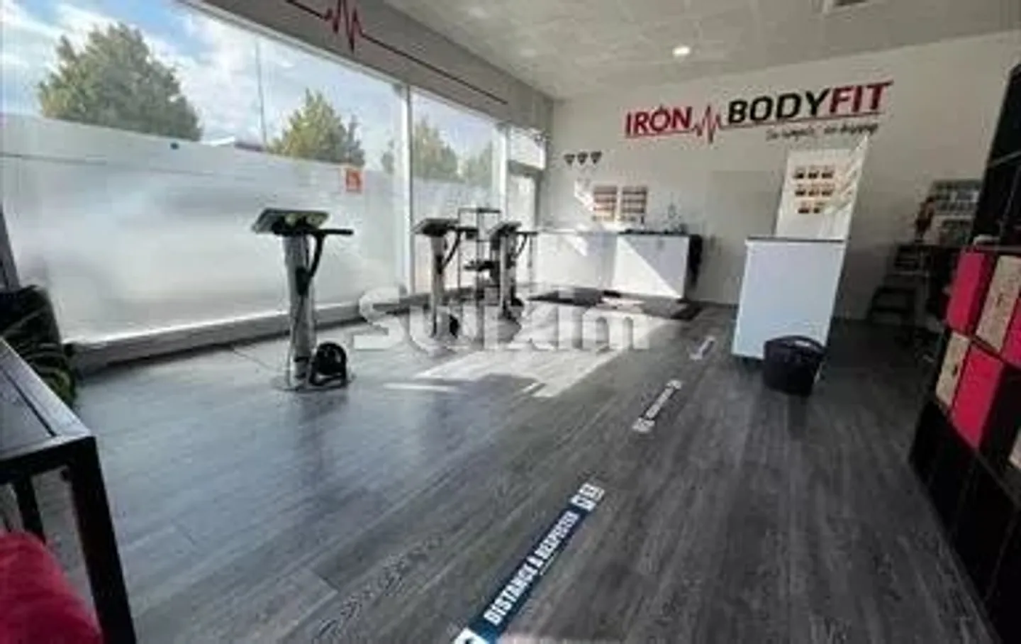 Superb Sports Center - Photo 2 of 4