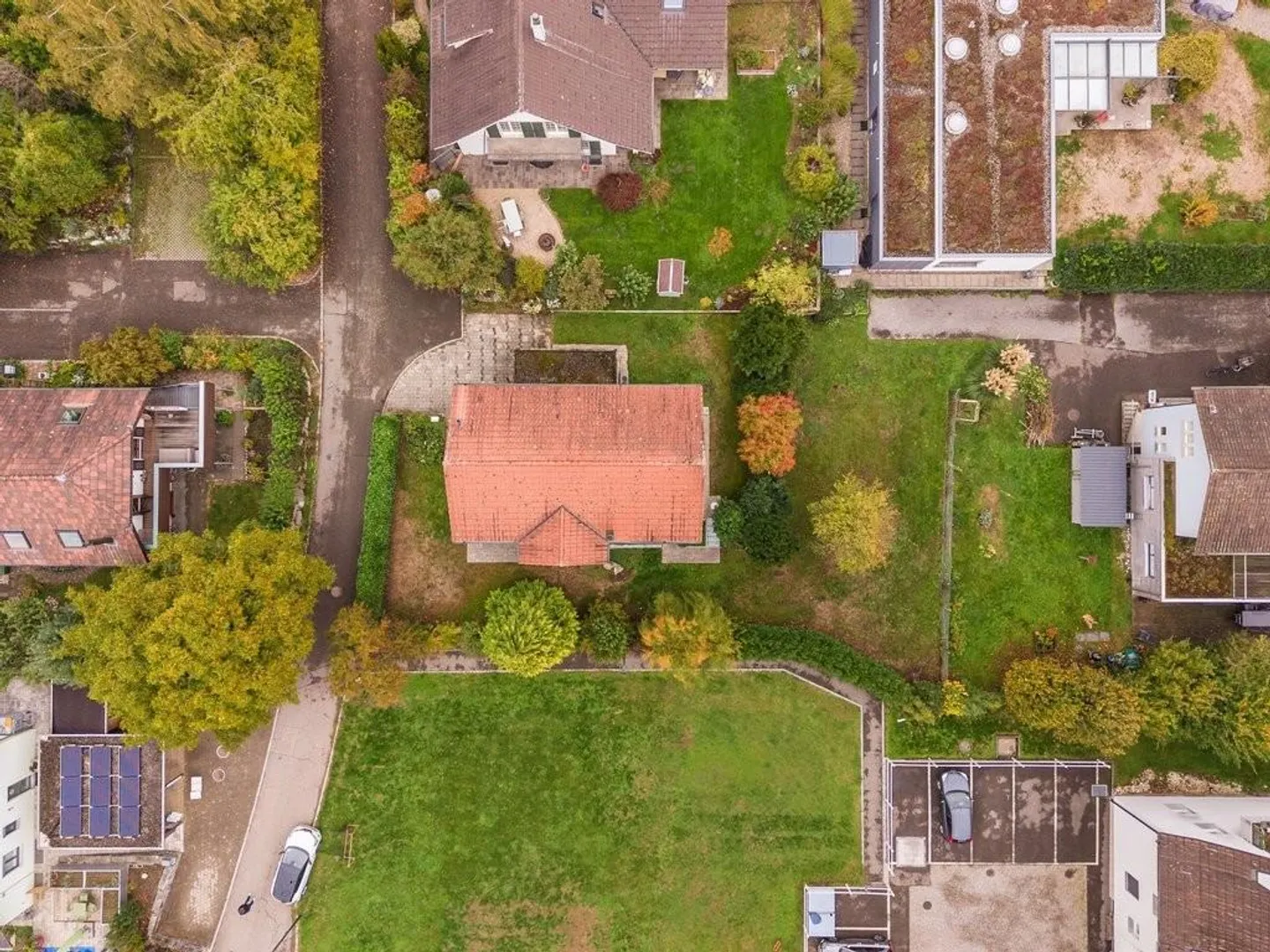 Paradiso abitativo con potenziale in una posizione tranquilla - Foto 9 di 10