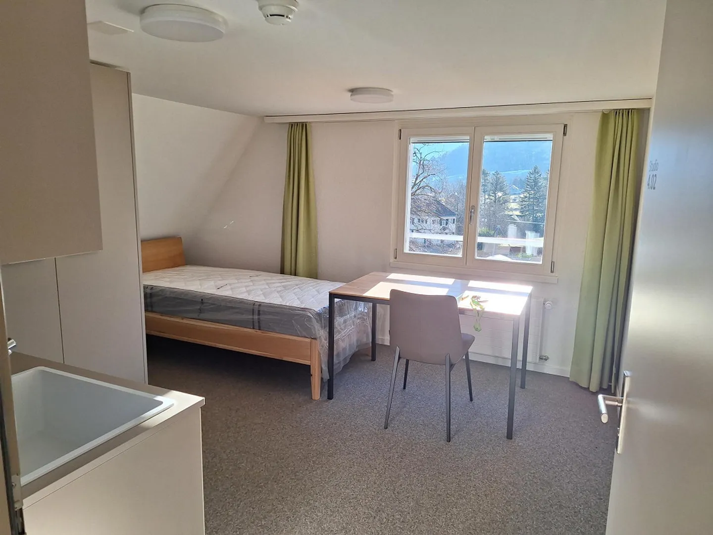 Cozy furnished room in idyllic surroundings - Photo 3 of 8