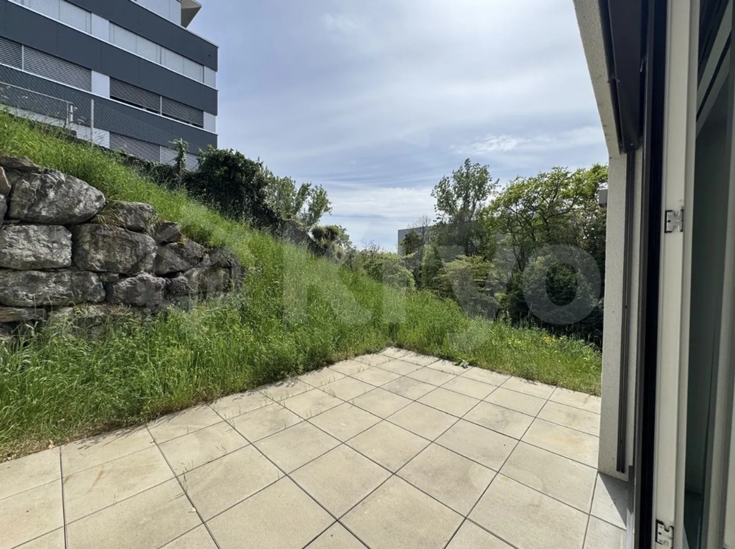 Charming studio for rent - Photo 1 of 5