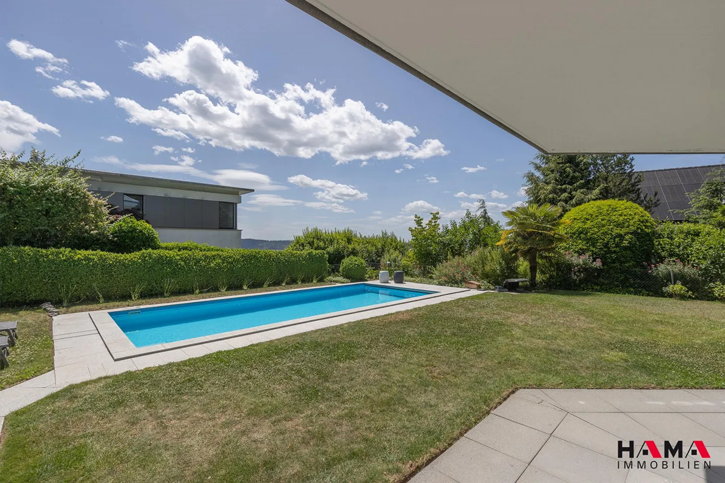 Exklusives Apartment mit Pool - Foto 1 von 13