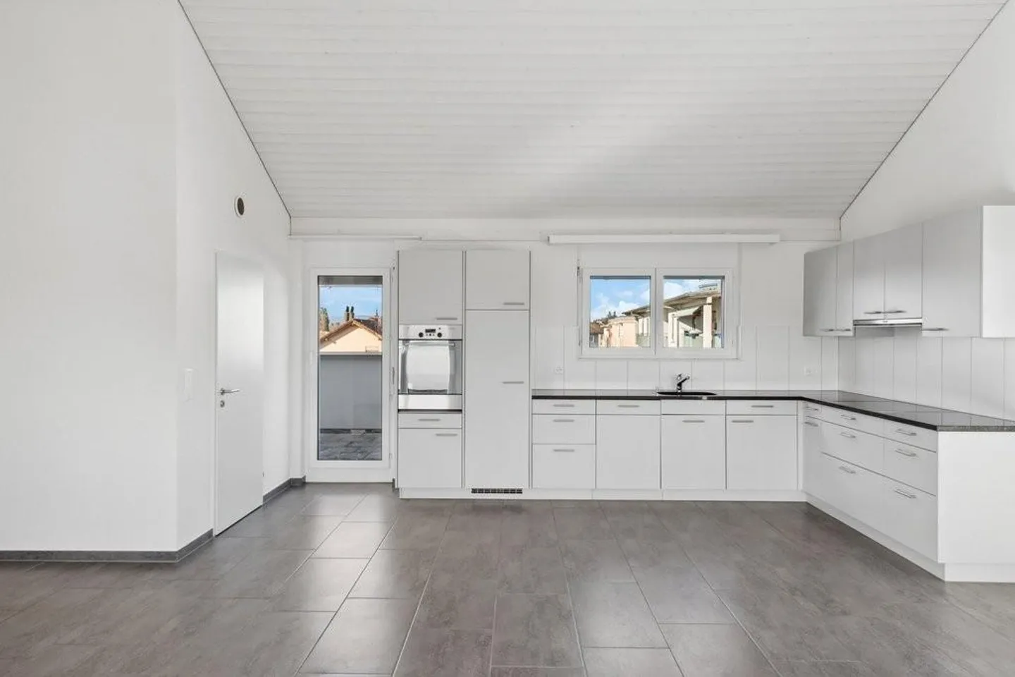 Modernes Apartment mit zwei Terrassen - Foto 2 von 9