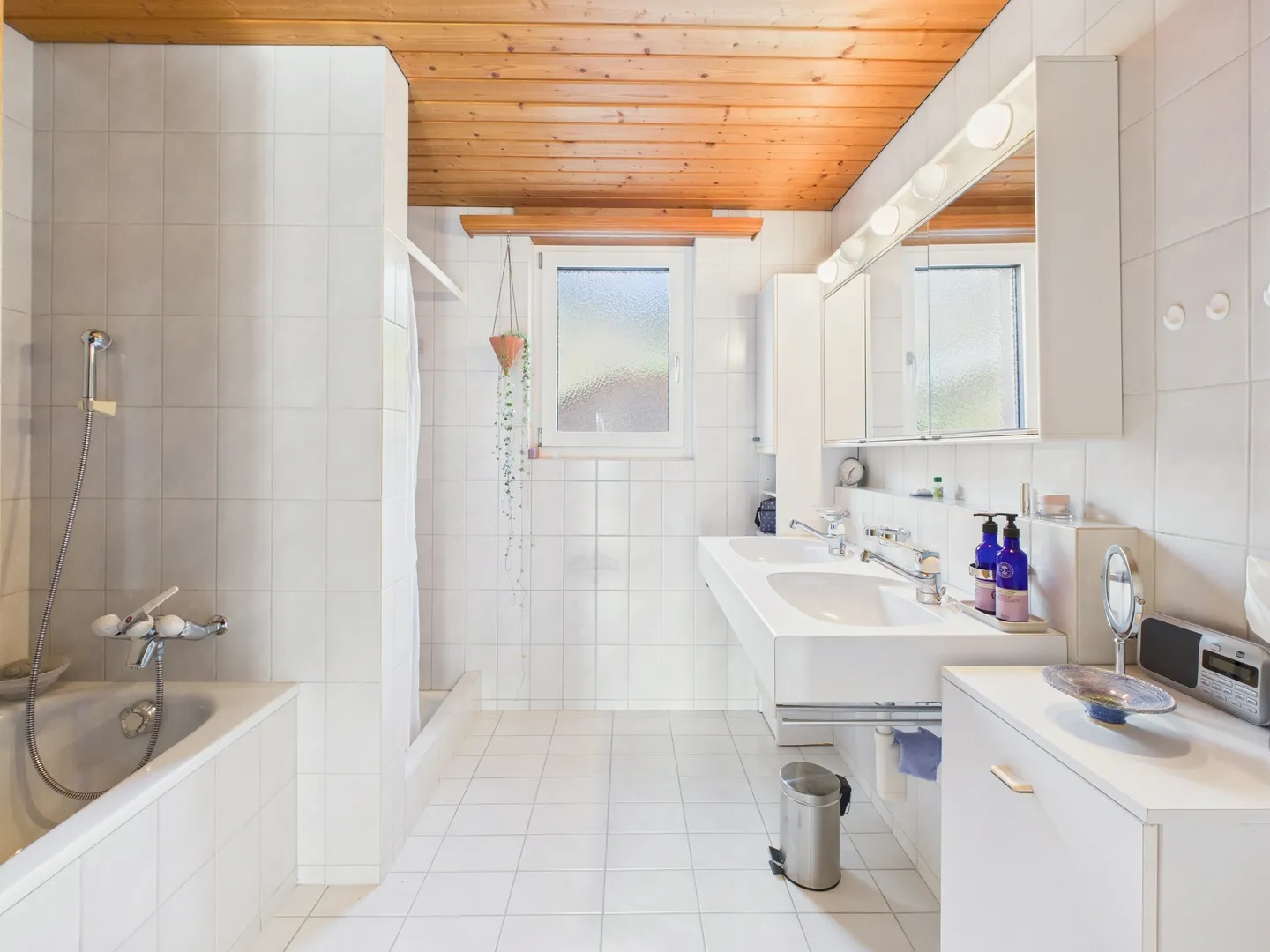 Charmante Maison Familiale avec Potentiel - Photo 5 sur 6