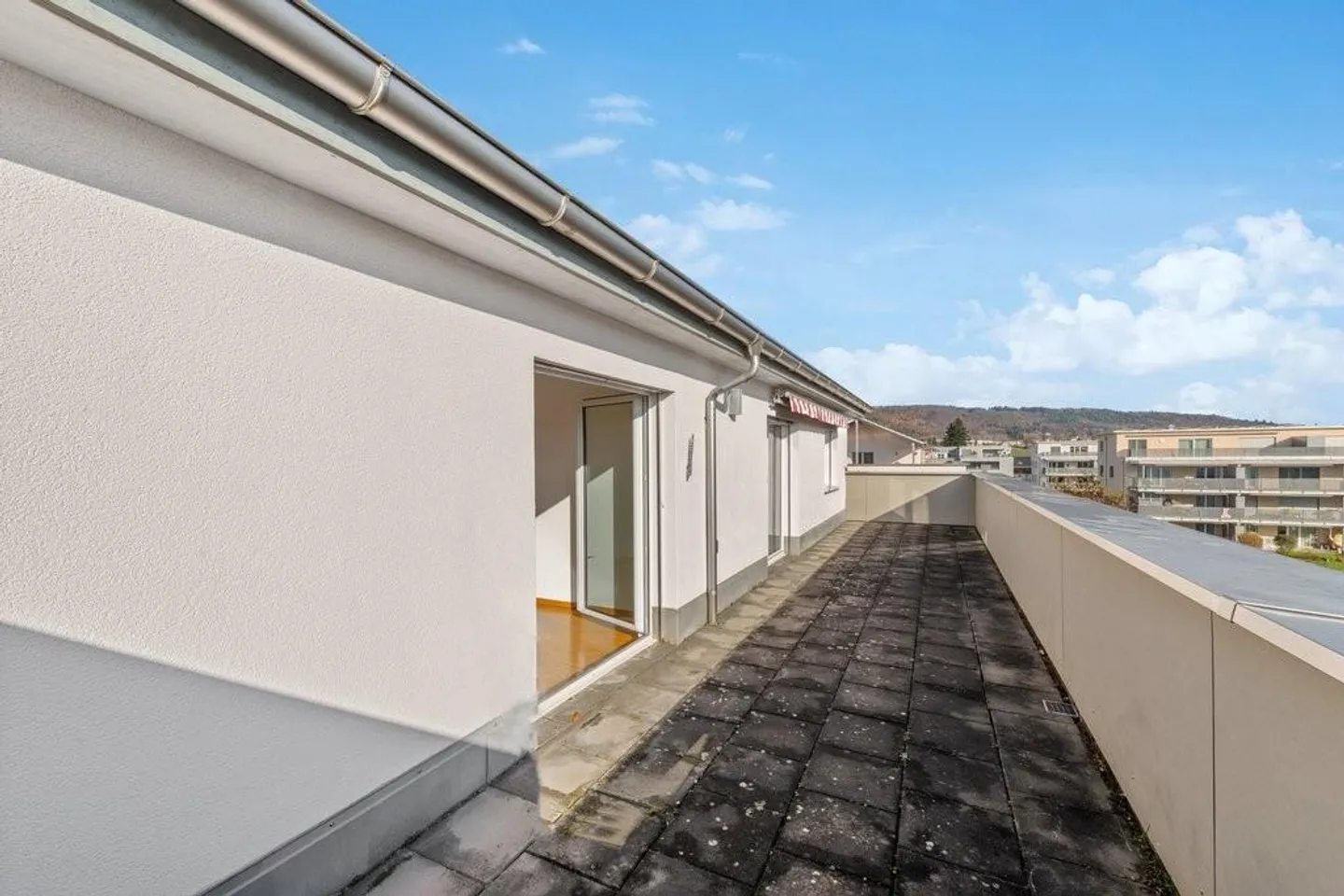 Modernes Apartment mit zwei Terrassen - Foto 8 von 9