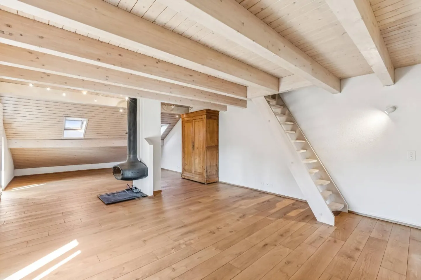 CHARM and VOLUME for this large house in the village - Photo 11 of 13