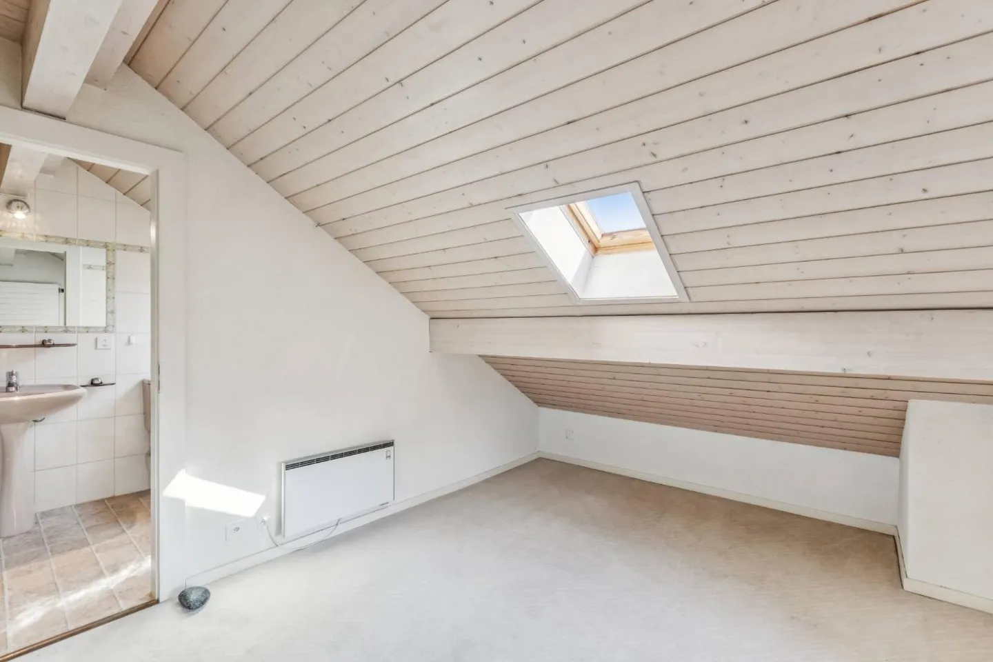 CHARM and VOLUME for this large house in the village - Photo 12 of 13