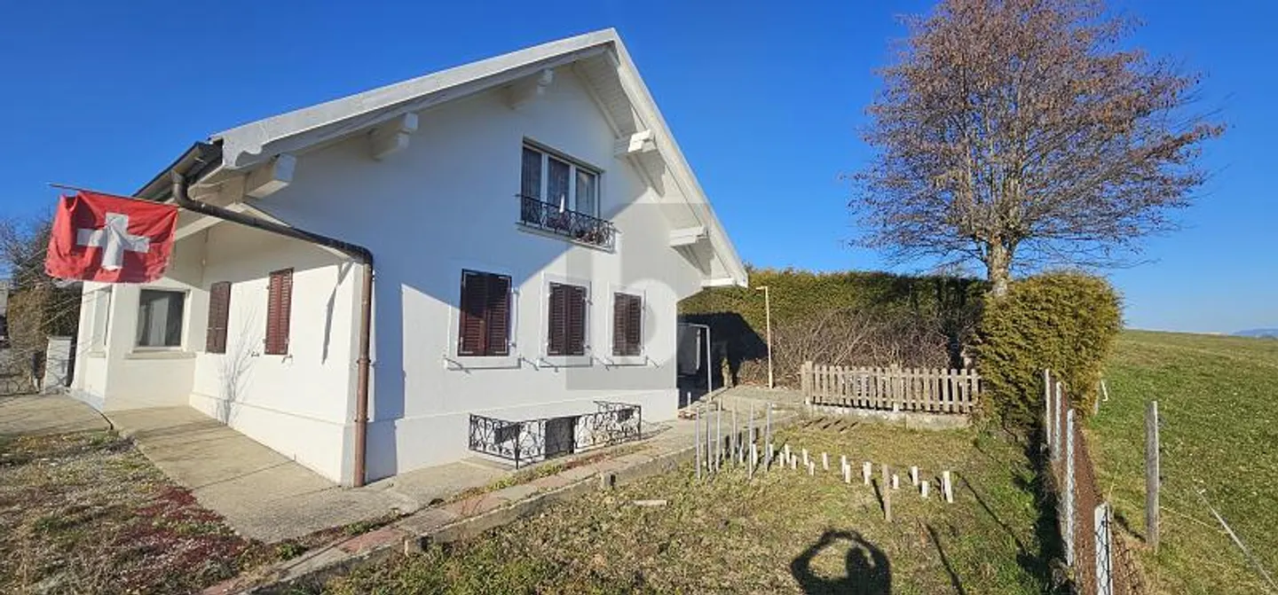 Charming Family Home in Chénens - Photo 1 of 6