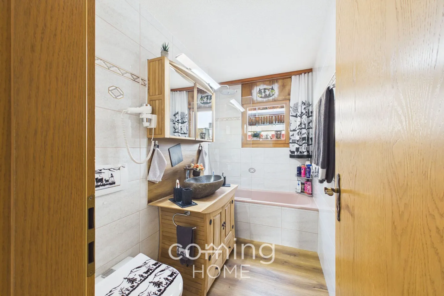 Sunny 3.5-room apartment in Leukerbad - Ideal as a holiday or residential property with B - Photo 10 of 15