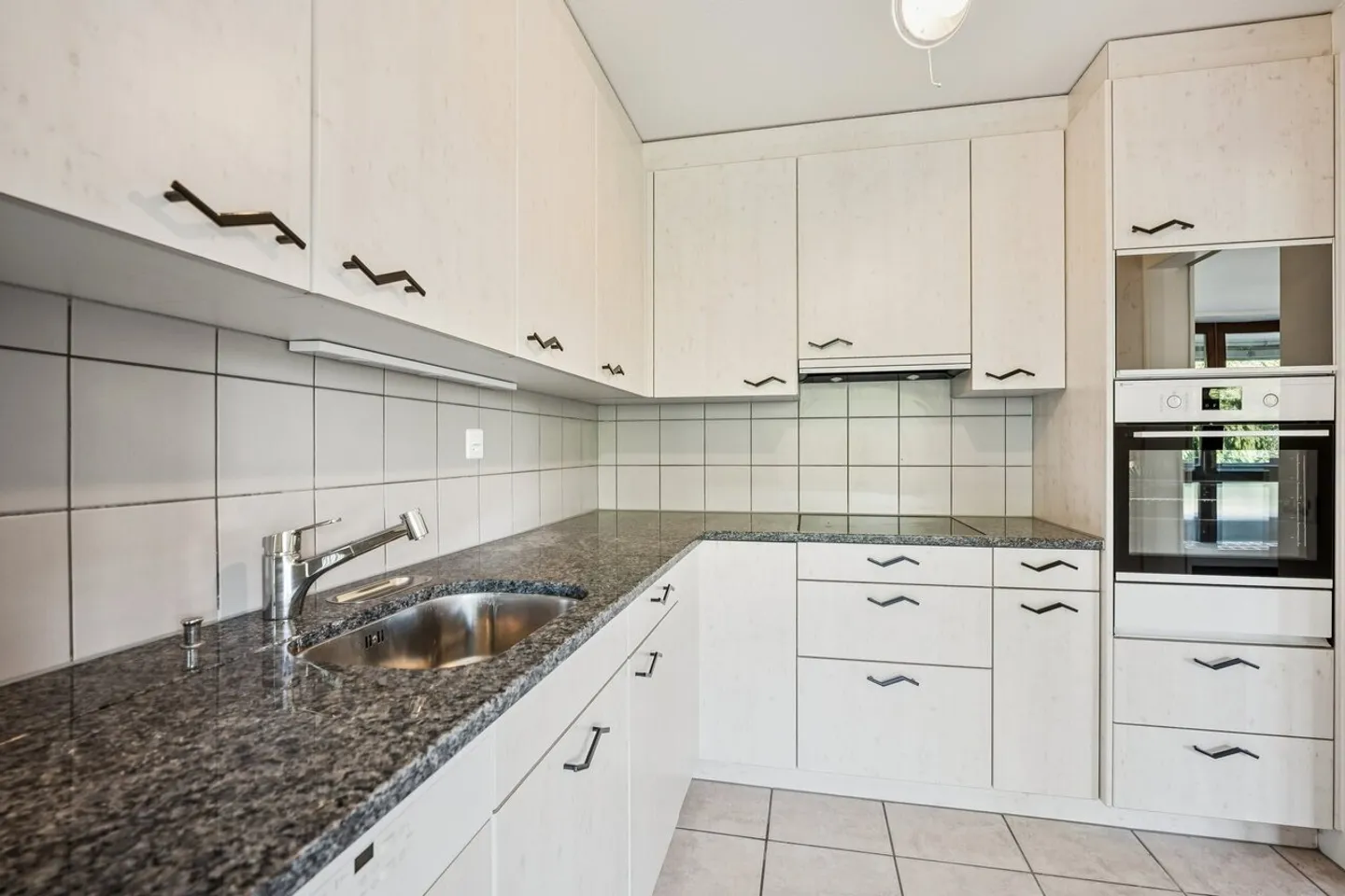 Modern Apartment in Aarau - Photo 2 of 8