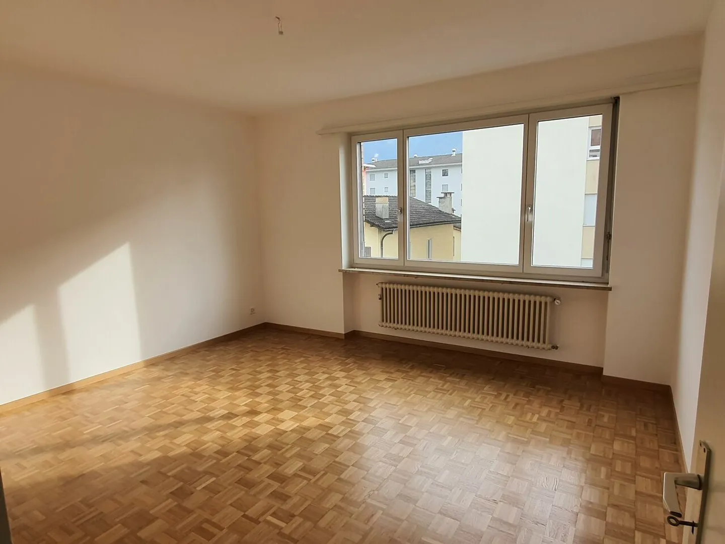 Vendesi appartamento di 3.5 locali in centro  - Foto 3 di 8