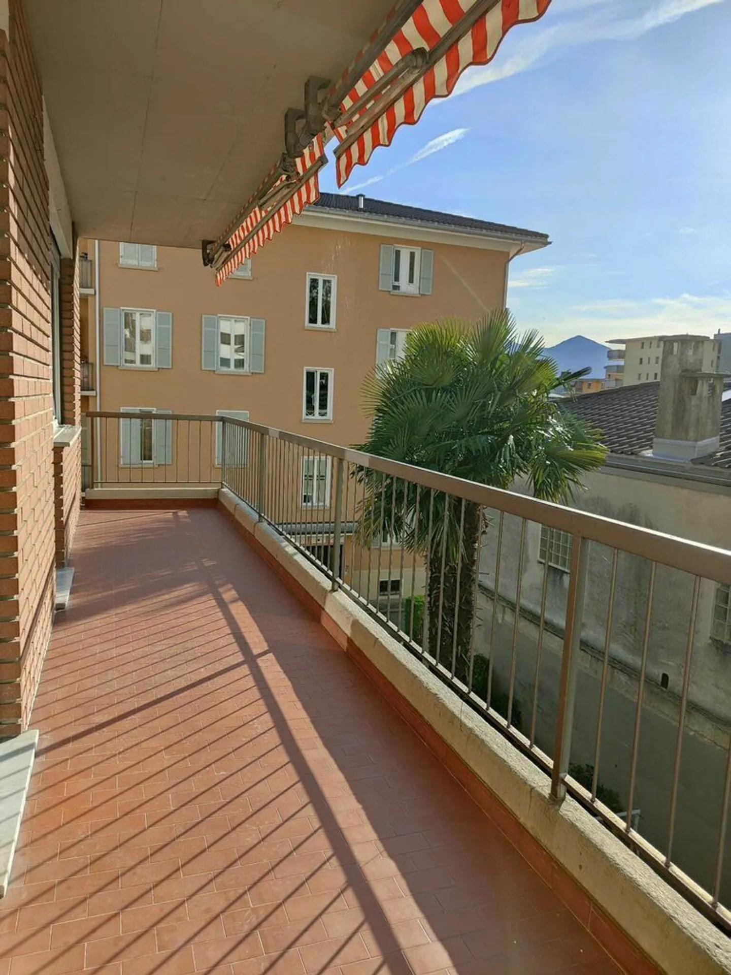 Vendesi appartamento di 3.5 locali in centro  - Foto 7 di 8